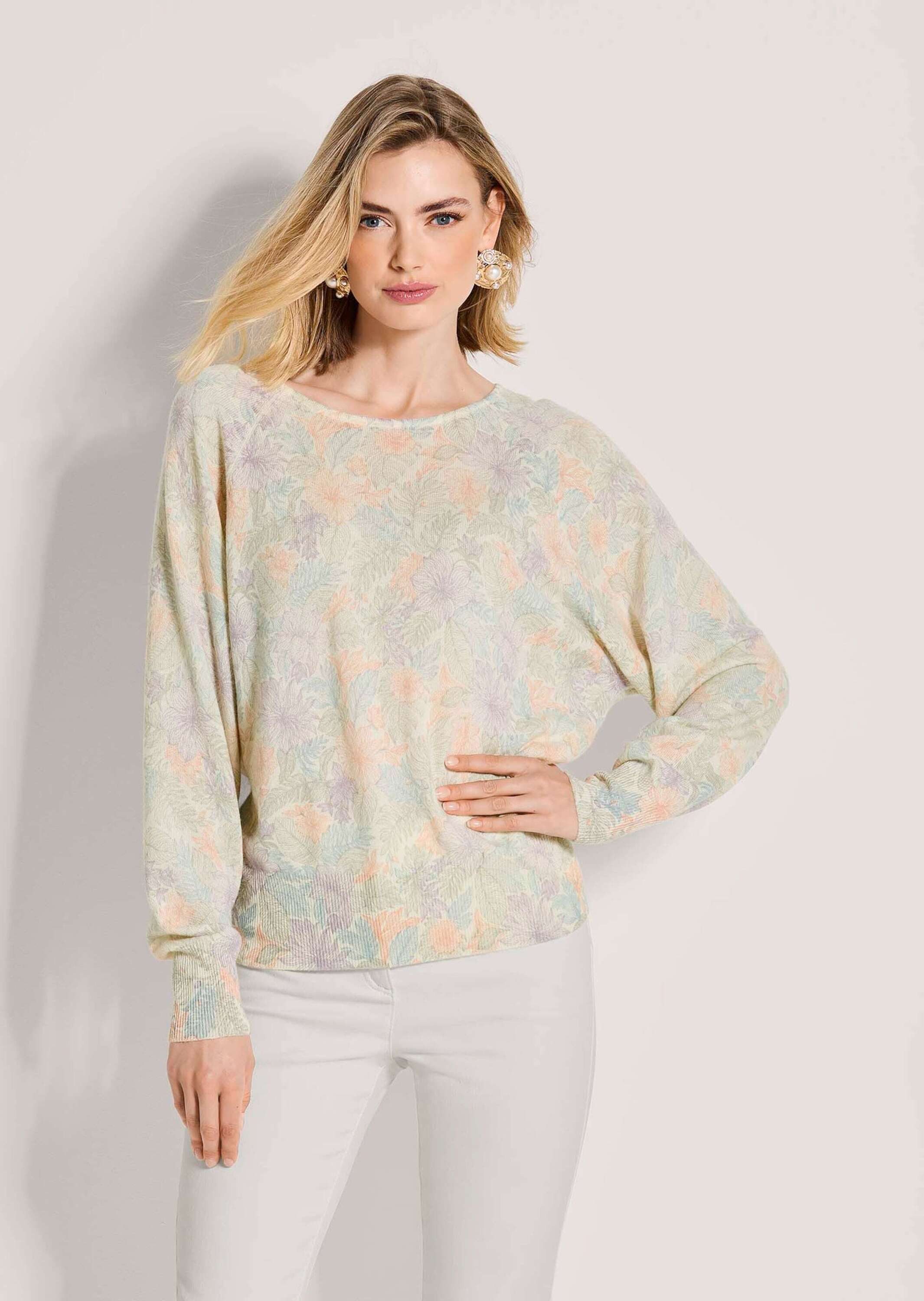 MADELEINE Strickpullover Druckpullover mit zartem Blütenmuster Wollpullover mit U-Boot-Ausschnitt, gerippten Abschlüssen und Langarm