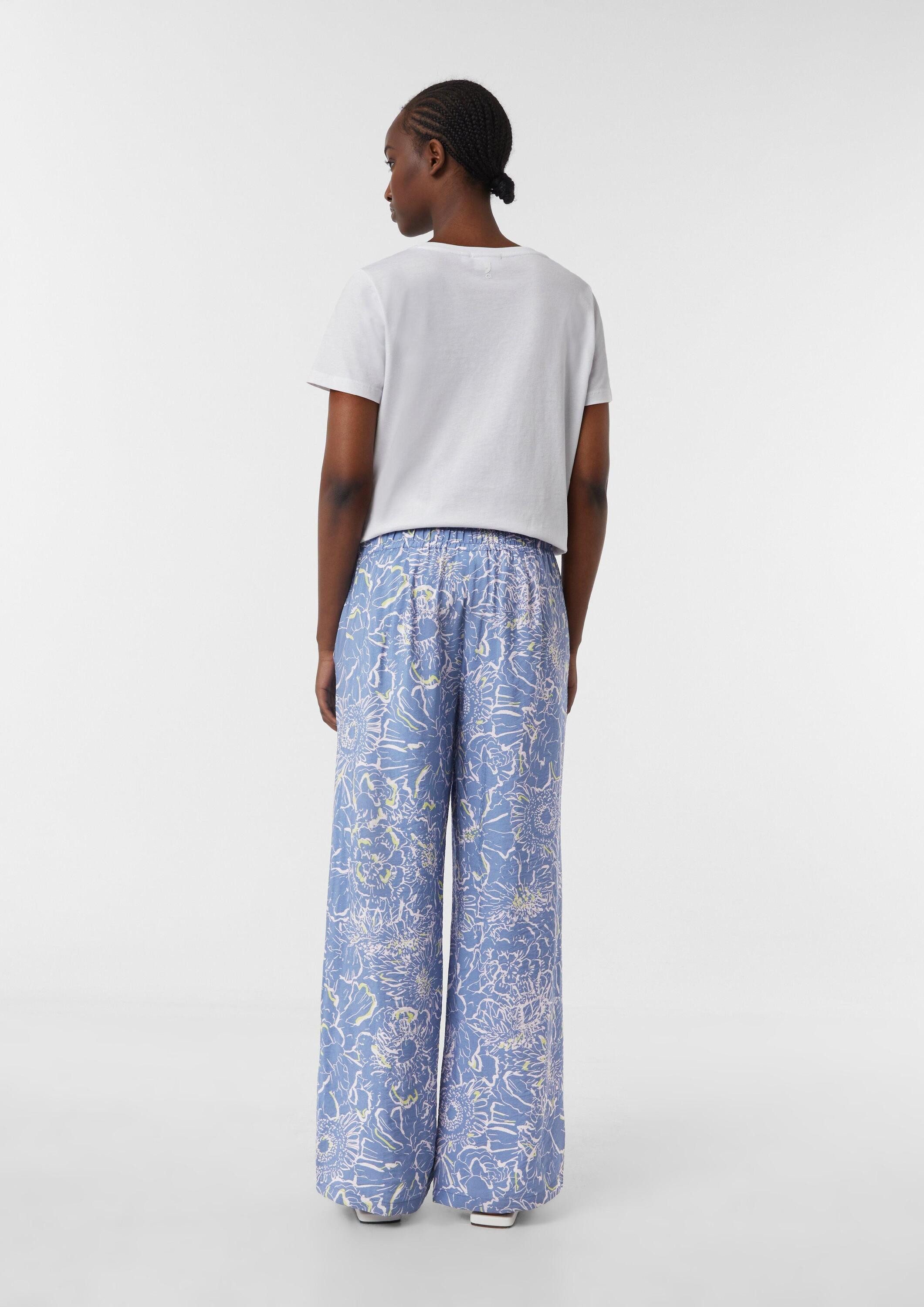 comma Chinos Hose Leichte Hose aus Viskosemix mit All-over-Print und Elastikbund