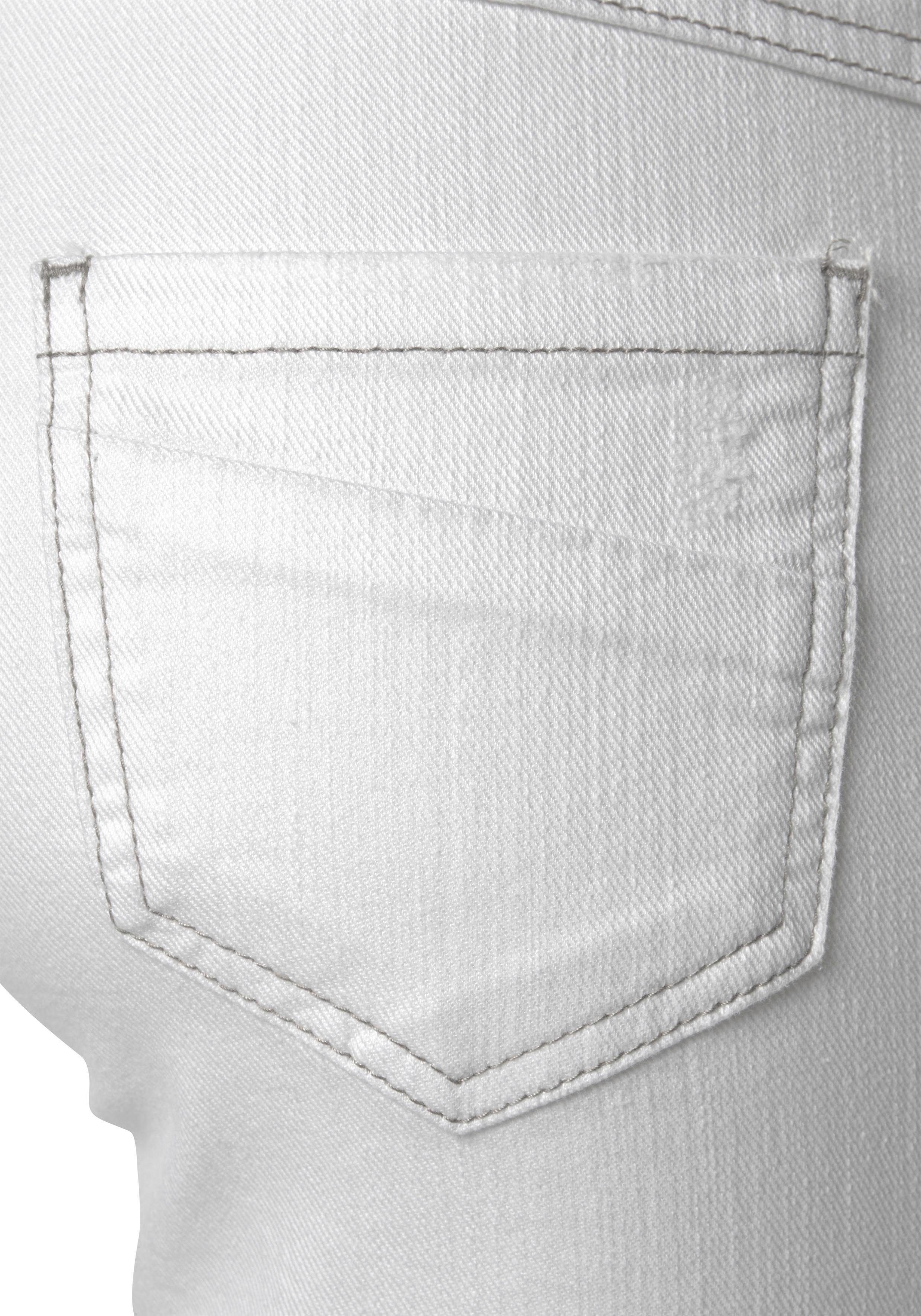 s.Oliver Shorts aus bequemer Baumwollqualität mit Stretch Bermudas zum Krempeln, kurze Hose, Sommerhose, Sommershorts – Bild 5 von 5