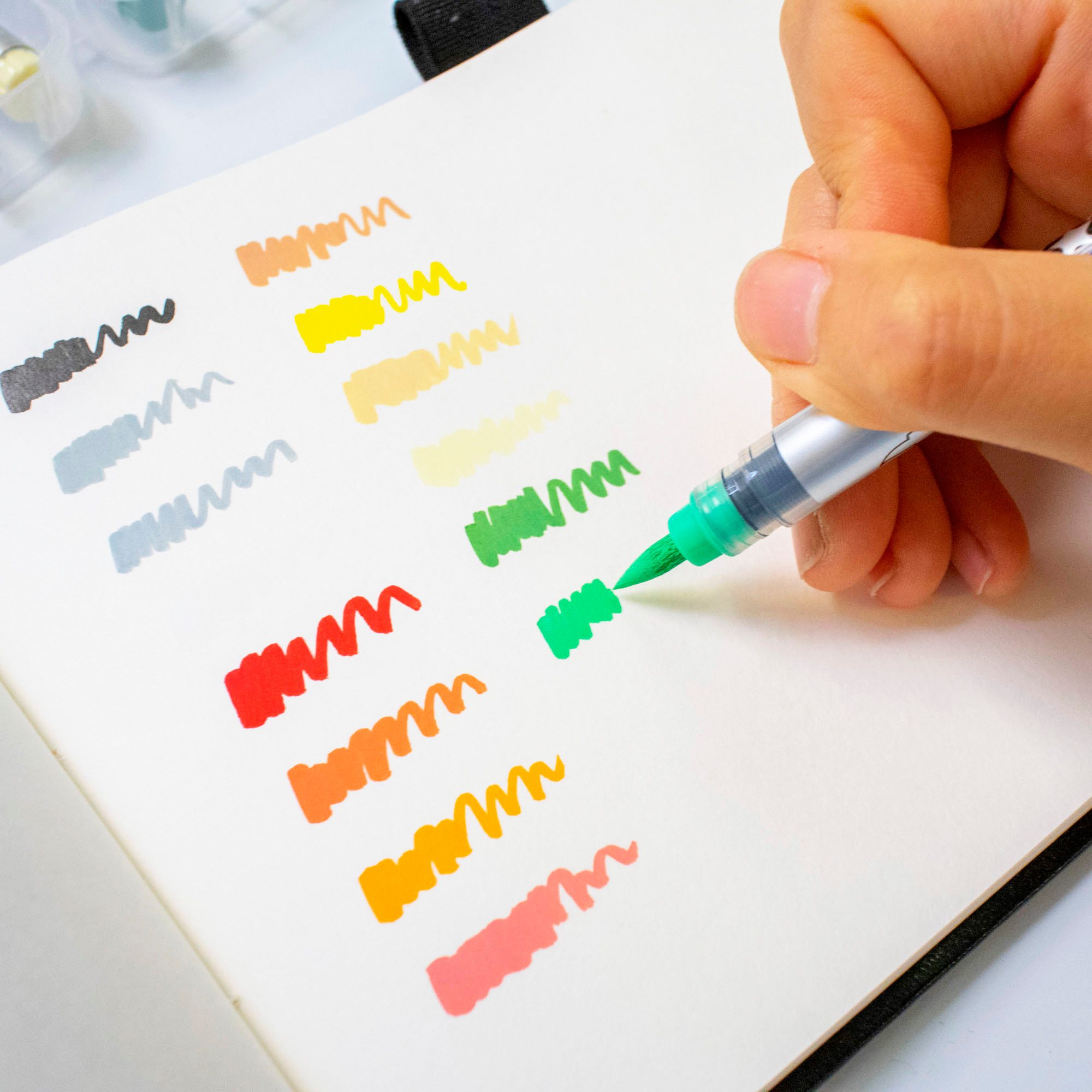 Artecho Marker Acrylstifte Set – 24 / 48 Farben, Direktflüssig & Wasserfest, (Acrylmarker), Acrylmalstifte für Stein, Holz, Leinwand, Glas, DIY & Kunstprojekte