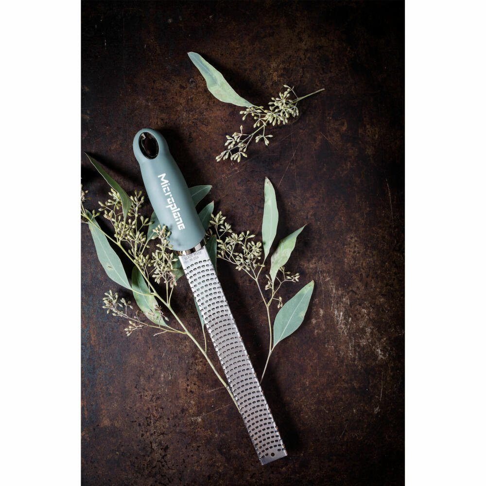 Microplane Küchenreibe Premium Eucalyptus Klinge Kunststoff, Green, Classic photogeätzte Edelstahl
