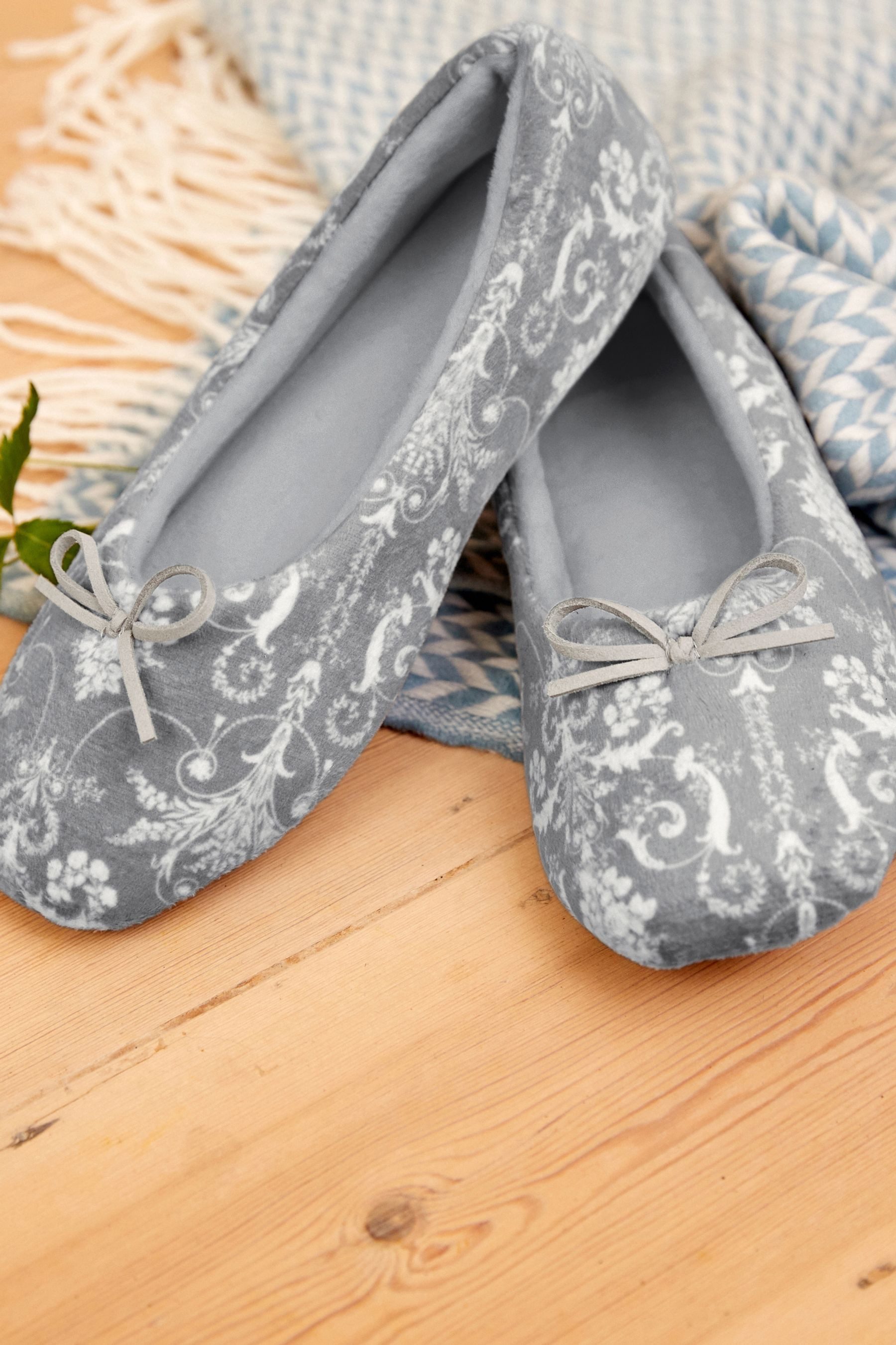 LAURA ASHLEY Laura Ashley Ballerina-Hausschuhe Hausschuh – Bild 2 von 3