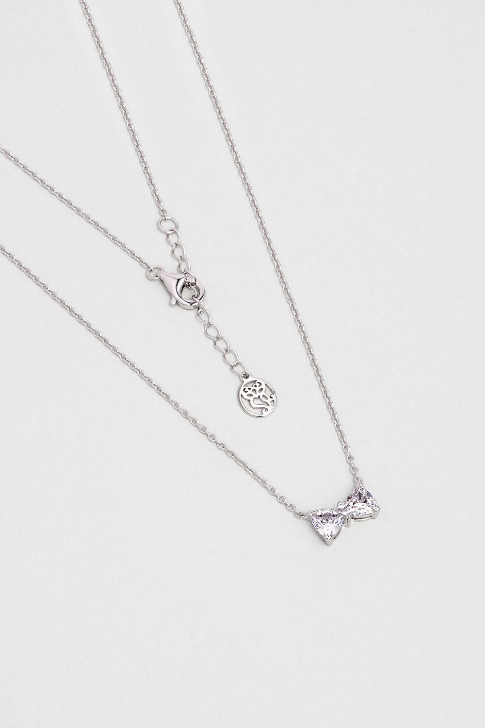 Kette mit Einhänger Funkelnde Schleife 18K Weißgold 45cm Halskette