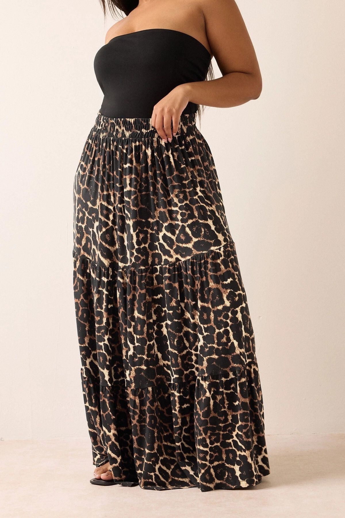 Stil Diva Midirock Rock aus Crêpe-Stoff in Übergröße mit Leopardenmuster un günstig online kaufen