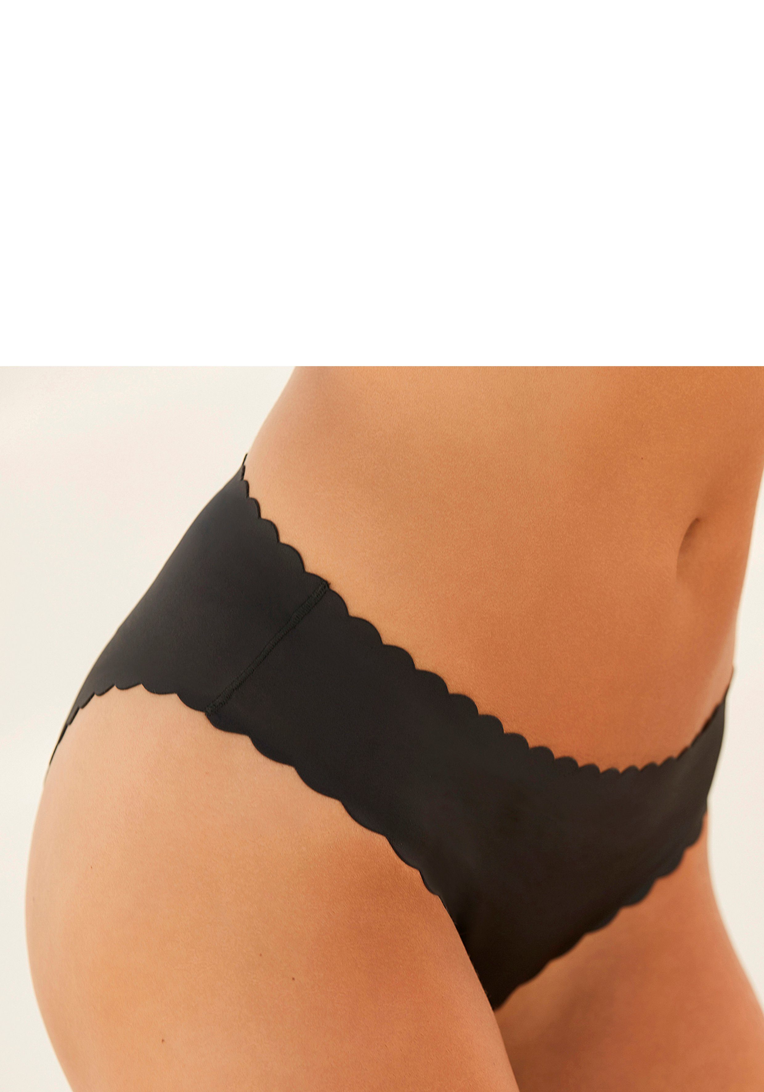 LASCANA Slip mit extra flachen Kanten