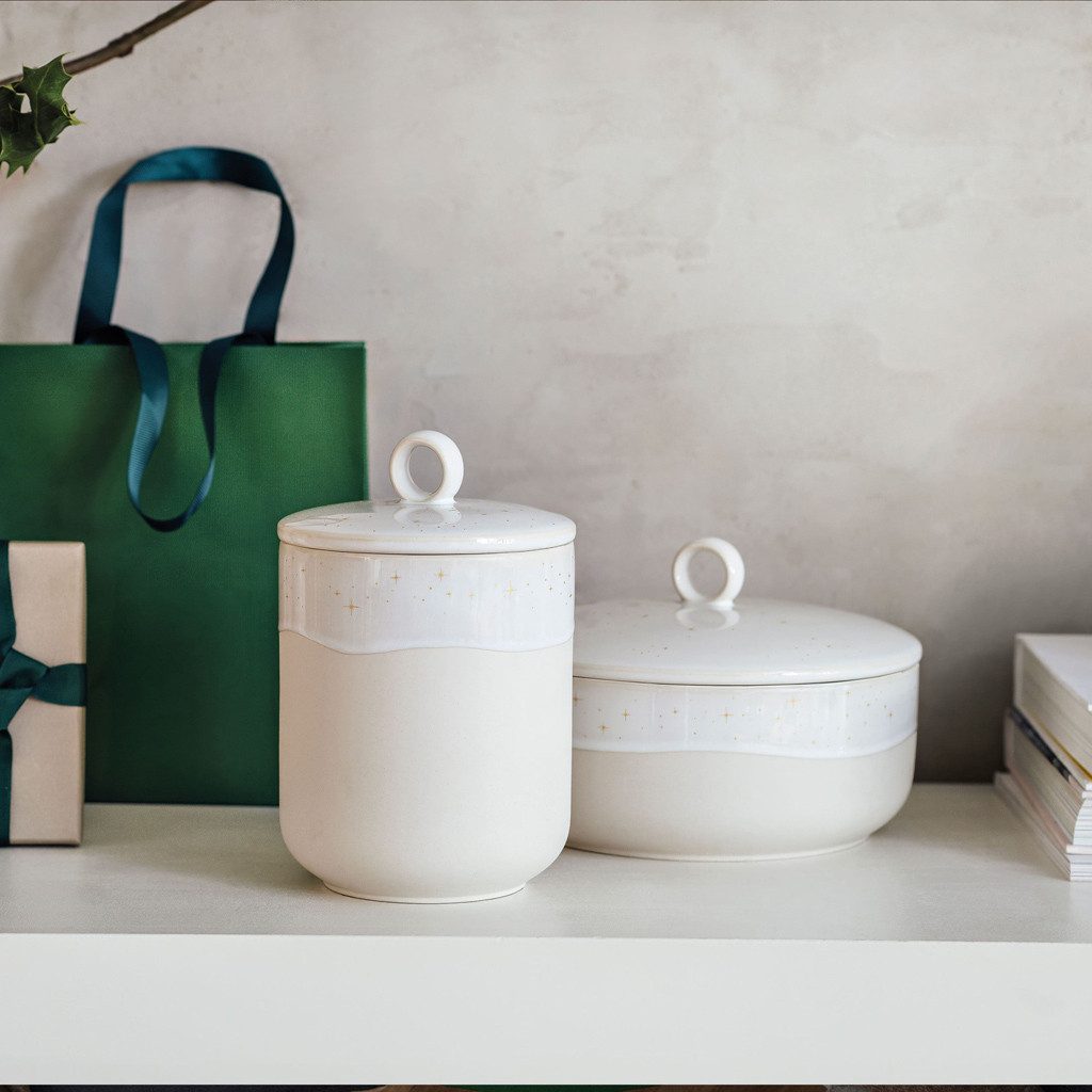 like. by Villeroy & Boch Vorratsdose Winter Glow Dose mittel 12 x 18 cm, Porzellan, (1-tlg), Premium Porcelain, 1 Stck, Handw., mikrow.sicher