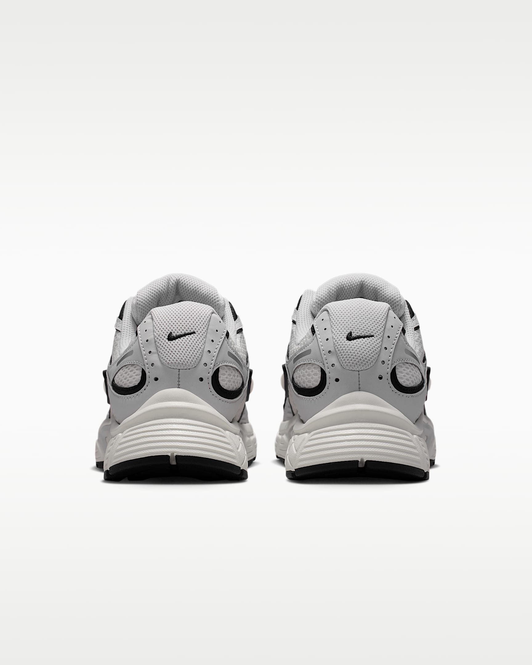 Nike Sportswear Nike V5 RNR Sneaker inspiriert vom Design des Y2K Nike Vomero 5 – Bild 5 von 5