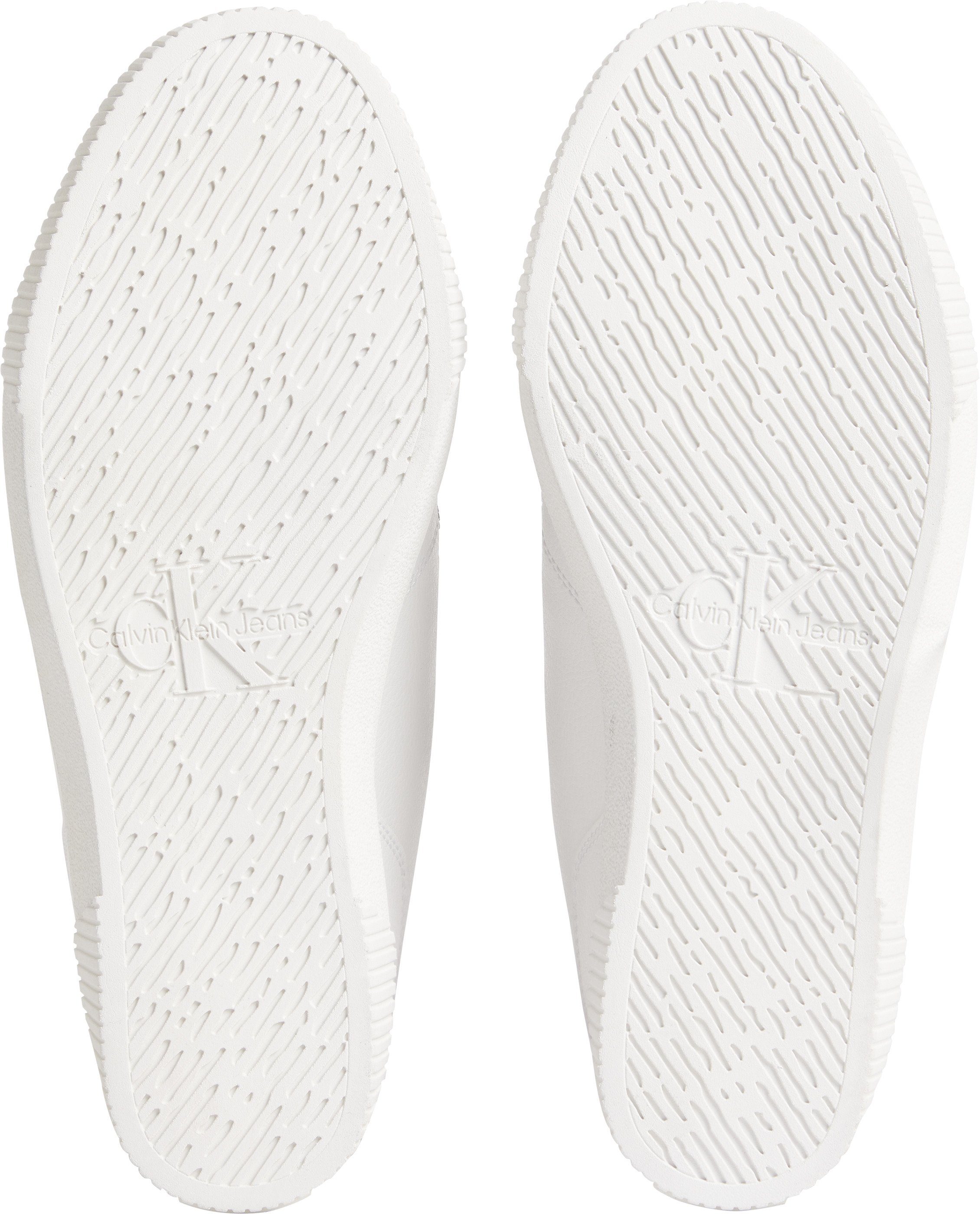 Calvin Klein Jeans Plateausneaker mit CUPSOLE LACEUP seitlichem HIDDEN Logoschriftzug WEDGE weiß-silberfarben