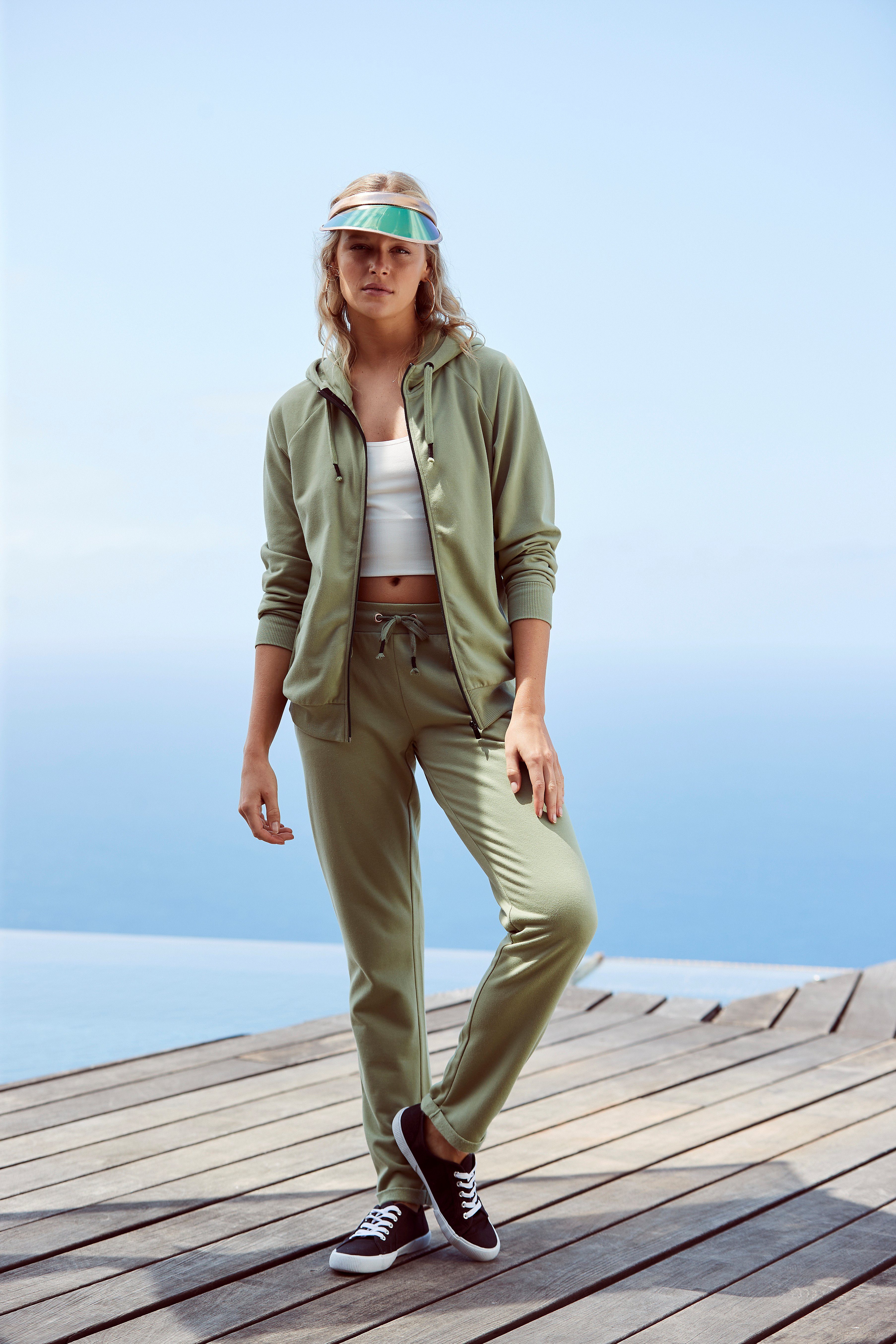 LASCANA Sweathose mit seitlichen Eingrifftaschen, Loungewear