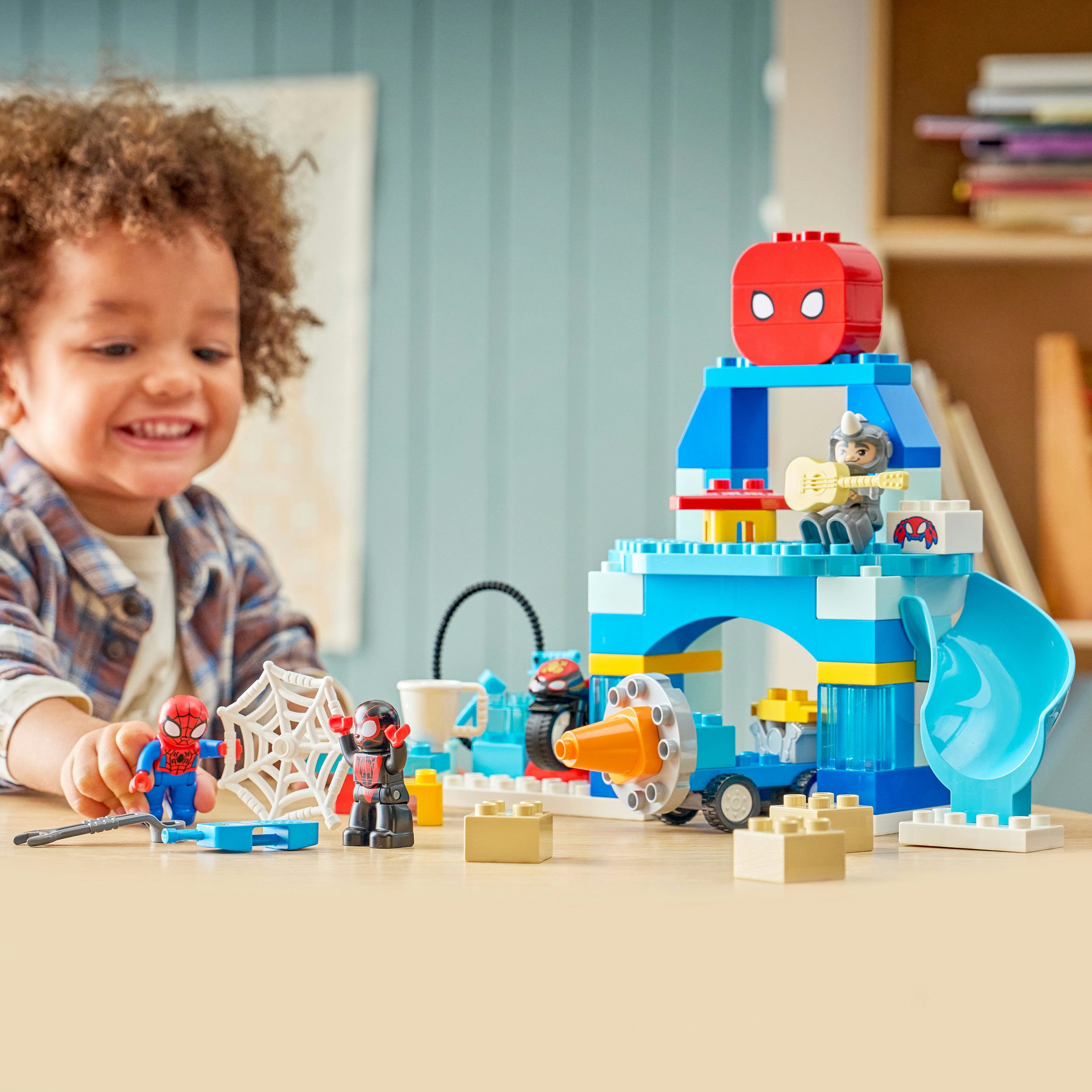 LEGO® Team Spideys Hauptquartier (10464), LEGO DUPLO Disney Konstruktionsspielsteine, (65 St), Made in Europe