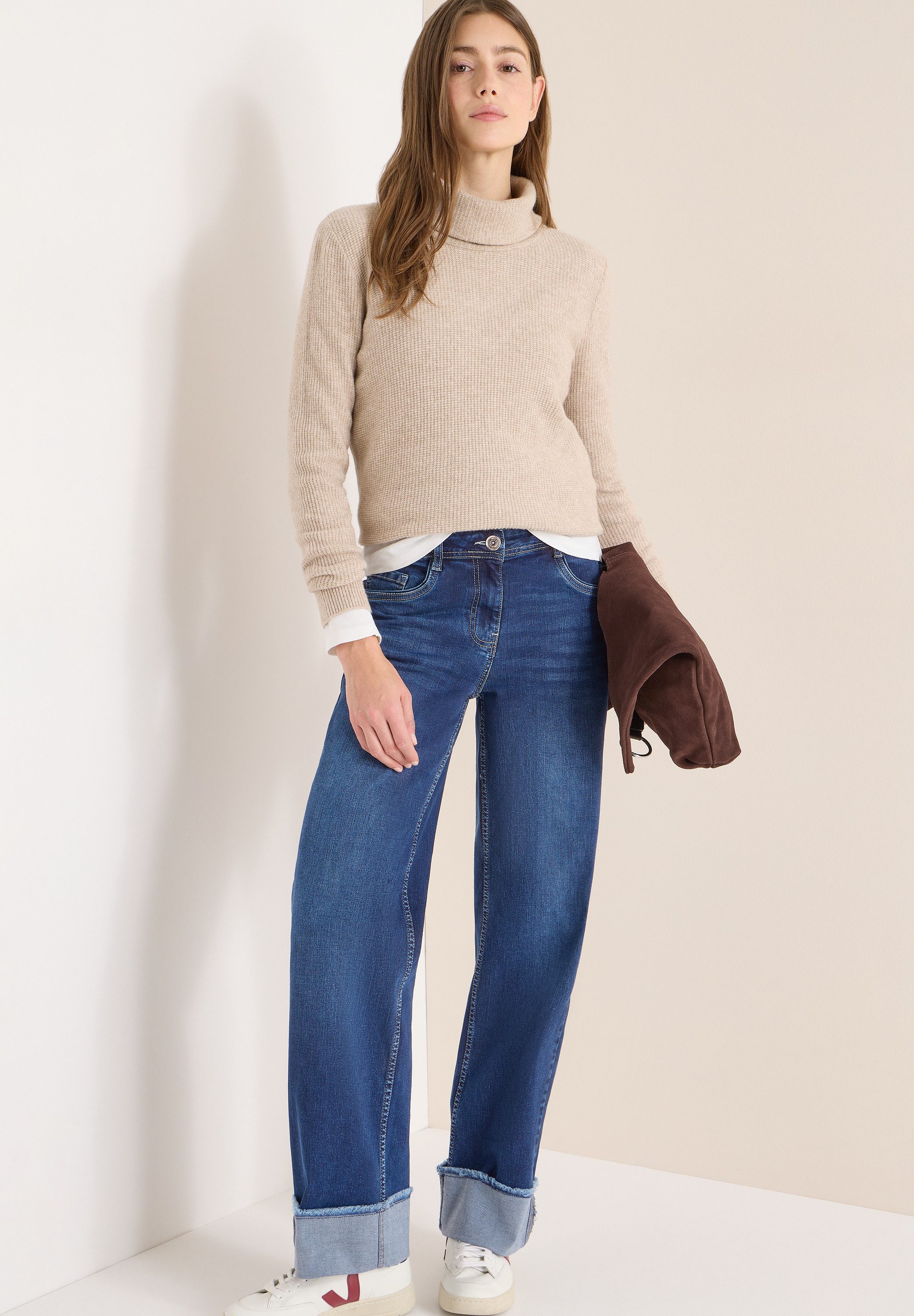 CECIL 5-Pocket-Jeans Style NEELE Wide Leg Washed-Look Jeans mit Aufschlag – Bild 4 von 5