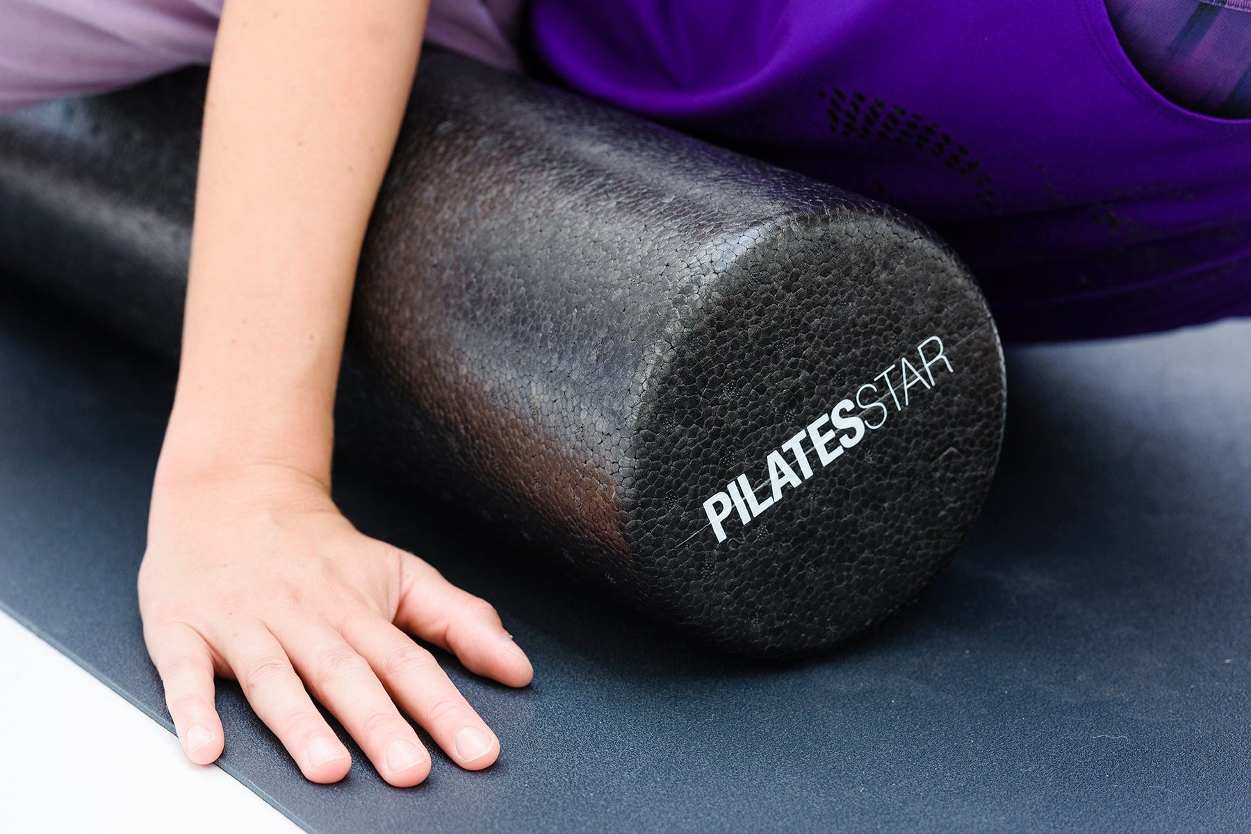 Yogistar Pilatesrolle Faszienrolle / Pilatesrolle premium plus - black - 90cm (Standard, 1-tlg., Standard), Gezieltes Training für Muskulatur, Bindegewebe und Faszien