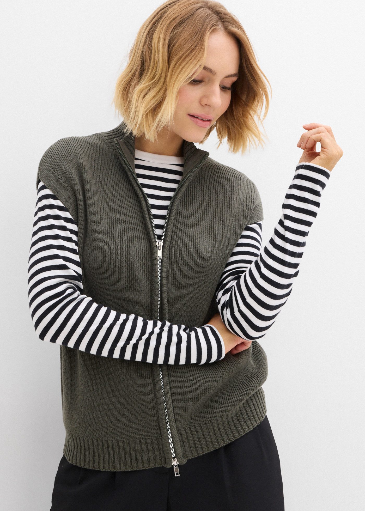 bonprix Strickweste mit Zip-Detail, Oversize-Passform, aus Baumwolle und Polyacryl