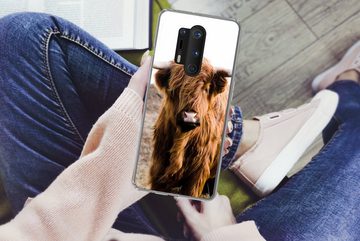 MuchoWow Handyhülle Schottische Highlander - Landschaft - Kuh - Braun - Tiere - Natur, Phone Case, Handyhülle OnePlus 8 Pro, Silikon, Schutzhülle