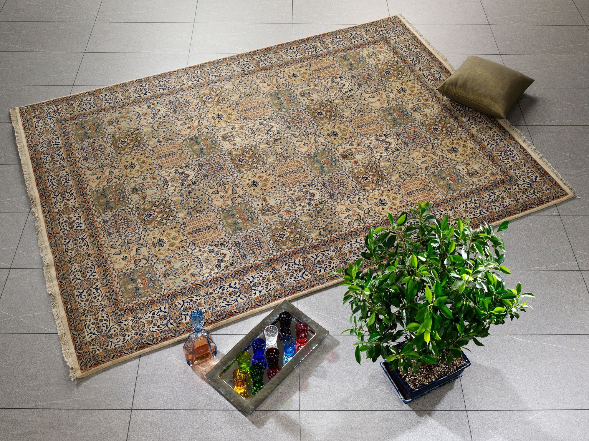 OCI DIE TEPPICHMARKE Orientteppich Vasuki, rechteckig, Höhe: 4 mm, hochwertig handgeknüpft, mit Fransen, Wohnzimmer