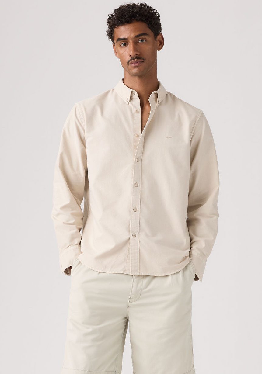 Levi's® Langarmhemd AUTHENTIC BUTTON DOWN mit Ton-in-Ton Logostickerei auf der Brust