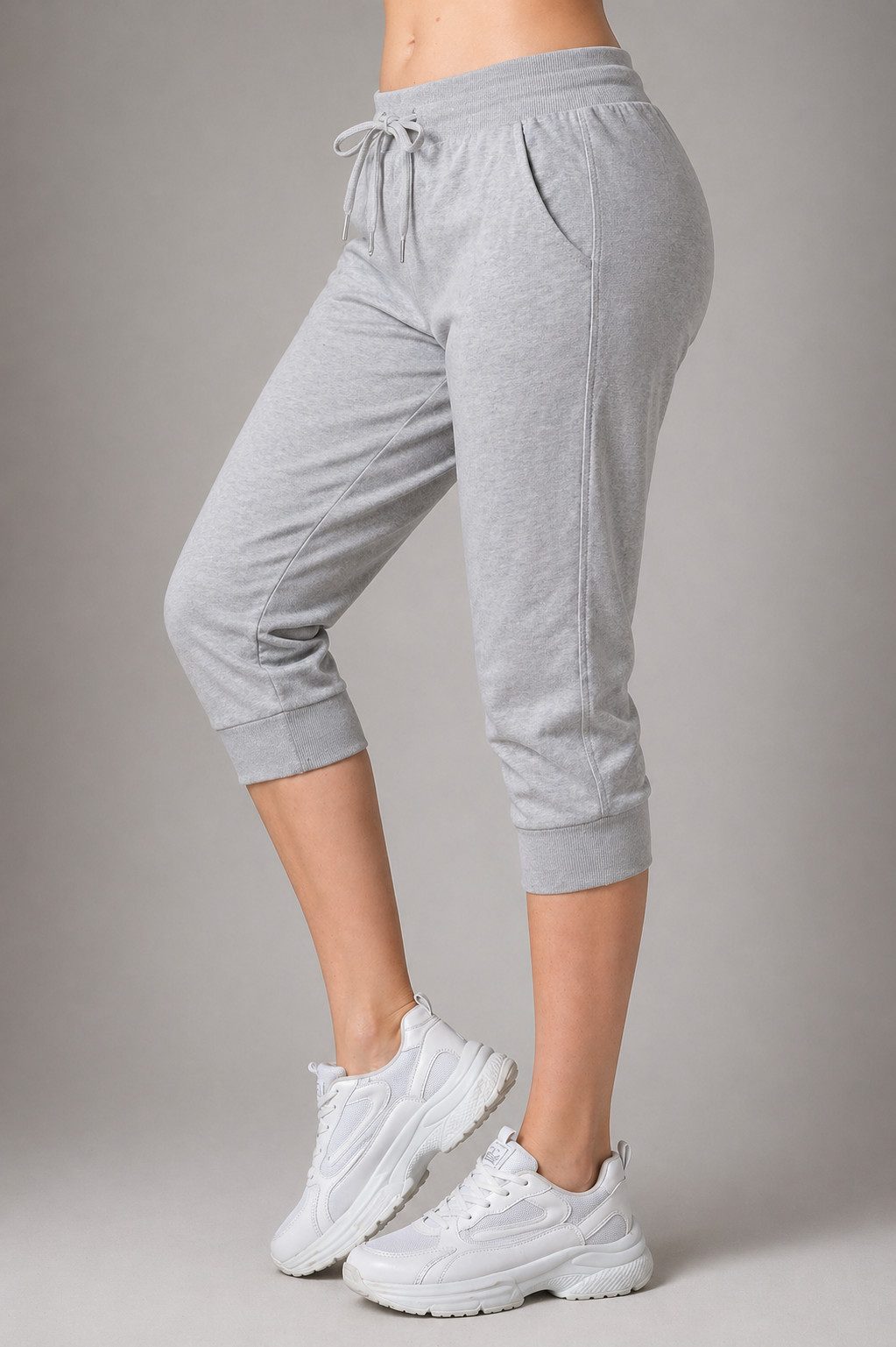 S&S Jogginghose Jogginghose 3/4 Hose Damen Caprihose Kurze Hose (Packung, 1-tlg., Jogginghosen) Bequeme Sporthose mit Kordelzug