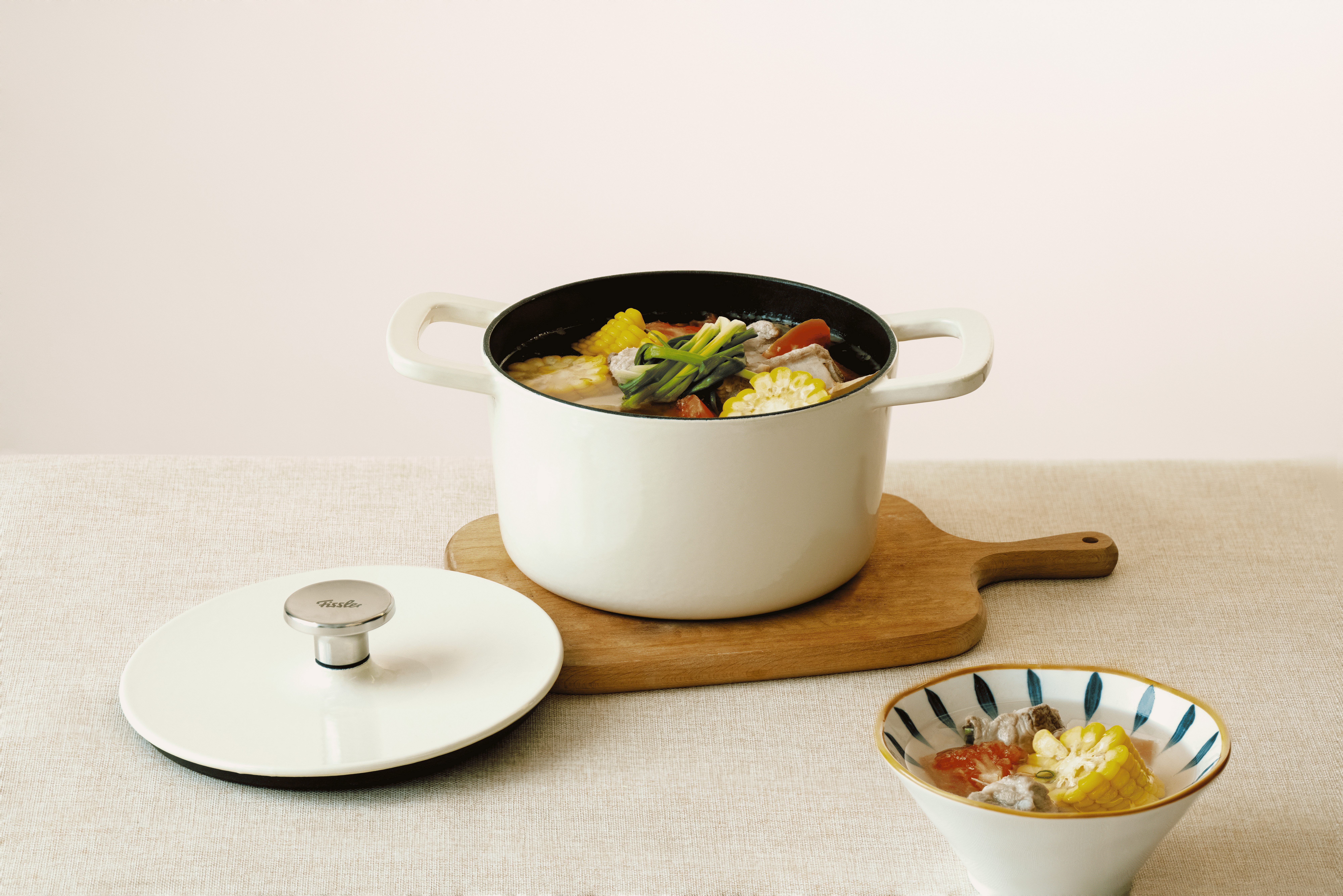 Fissler Bräter Moments Collection, Eisenguss, Deckel mit Fissler AromaStar Kondensatfunktion