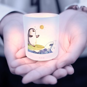 Mr. & Mrs. Panda Windlicht Pinguin Surfer - Transparent - Geschenk, Wellen, optimistisch, Wellen (1 St), Stimmungsvolle Beleuchtung