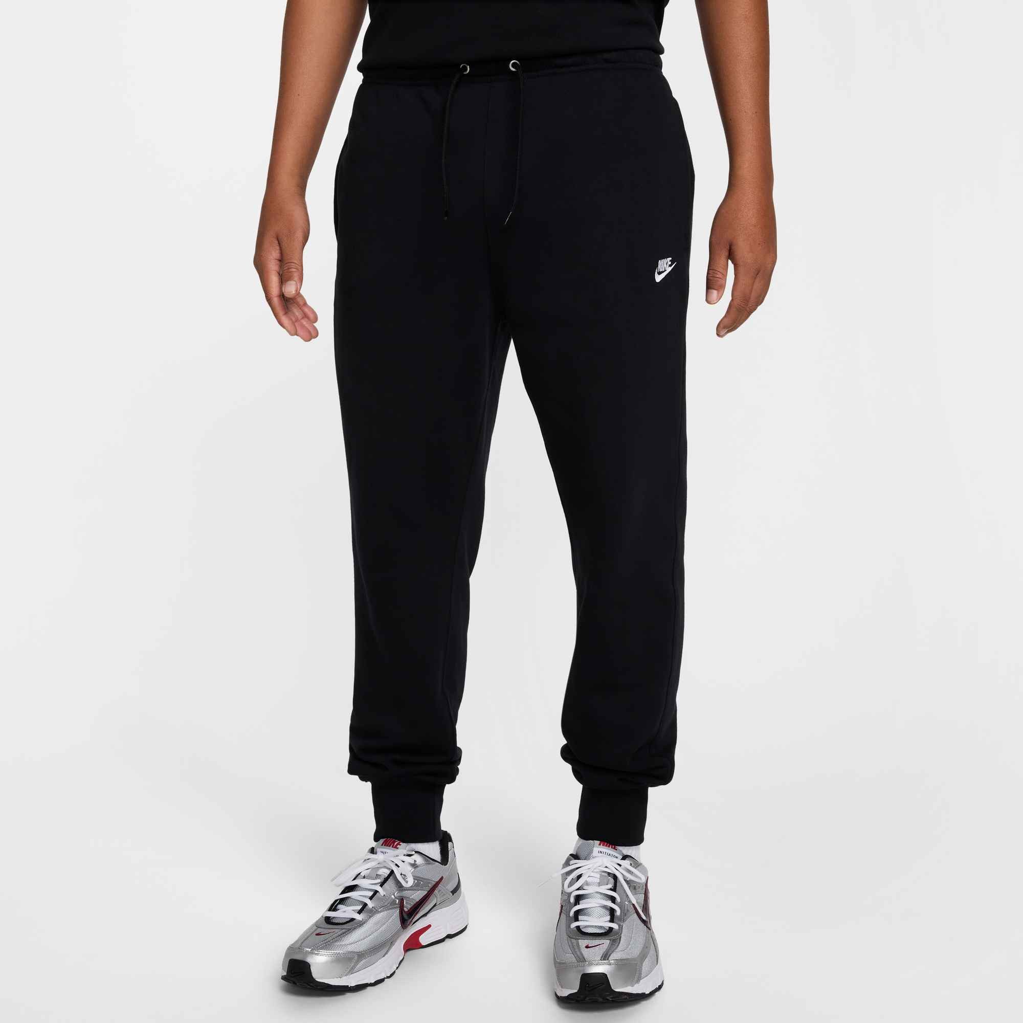 Nike Sportswear Sporthose M NK CLUB FT JOGGER mit Eingrifftaschen und Gesäßtasche, mit Kordelverschluss