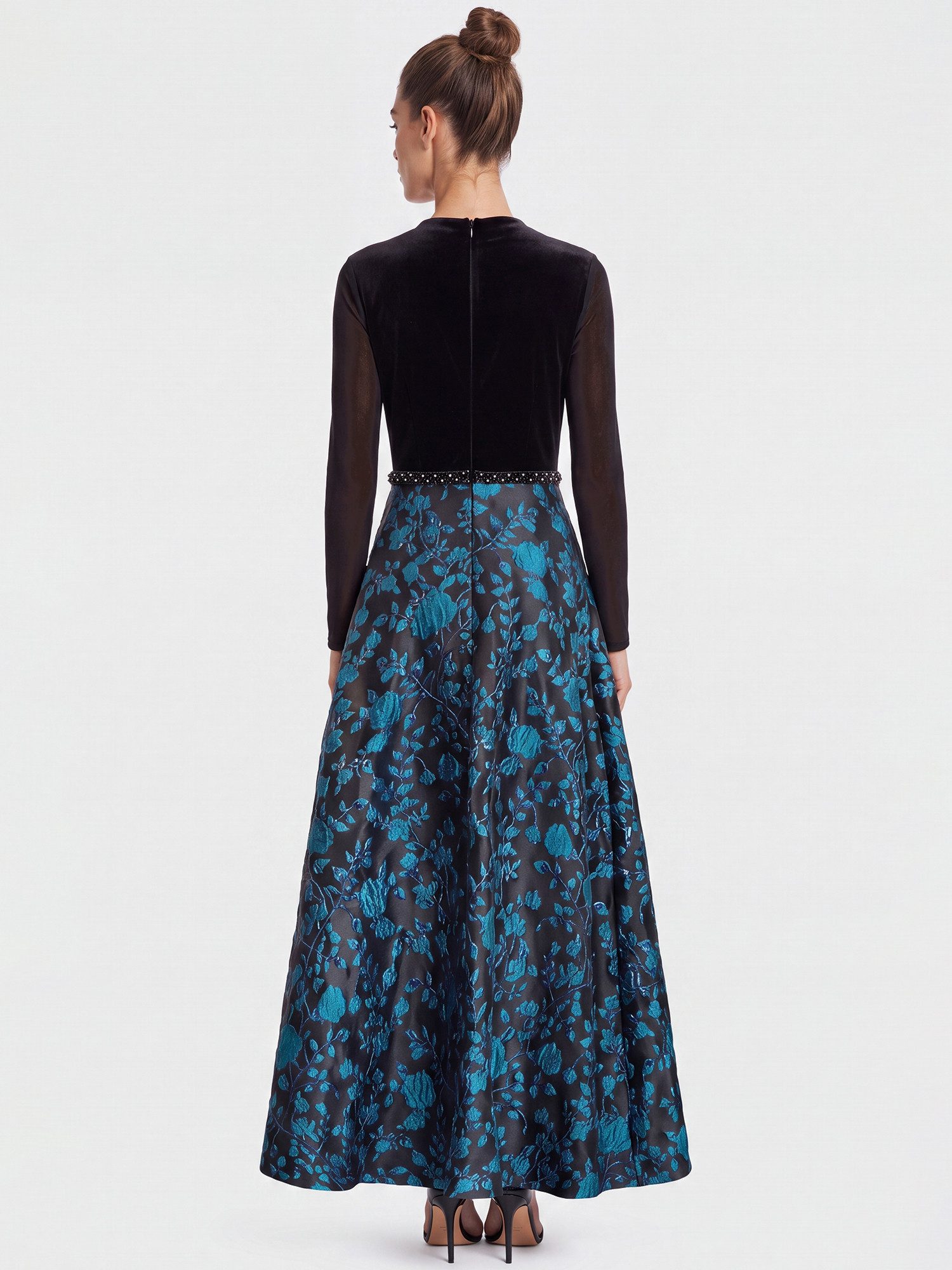 Apart Abendkleid aus Samt und Jacquard