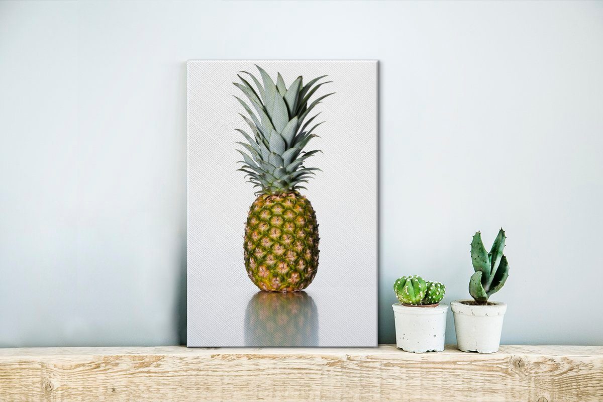 bespannt (1 OneMillionCanvasses® 20x30 Gemälde, fertig Weiß, cm Ananas inkl. - Leinwandbild St), Zackenaufhänger, Reflexion - Leinwandbild