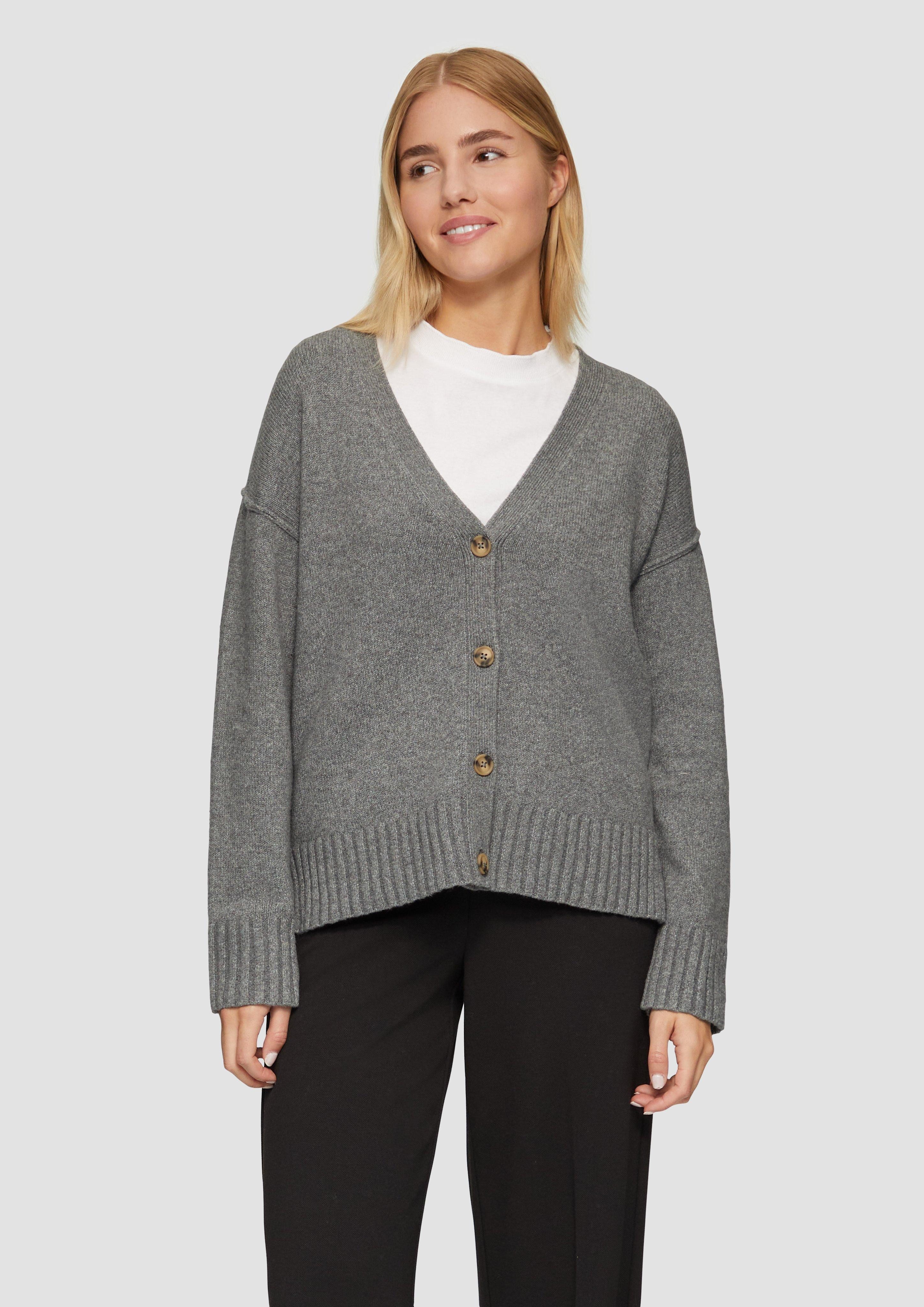 Strickjacke Strickjacke mit Ziernähten und Schlitz am Saum