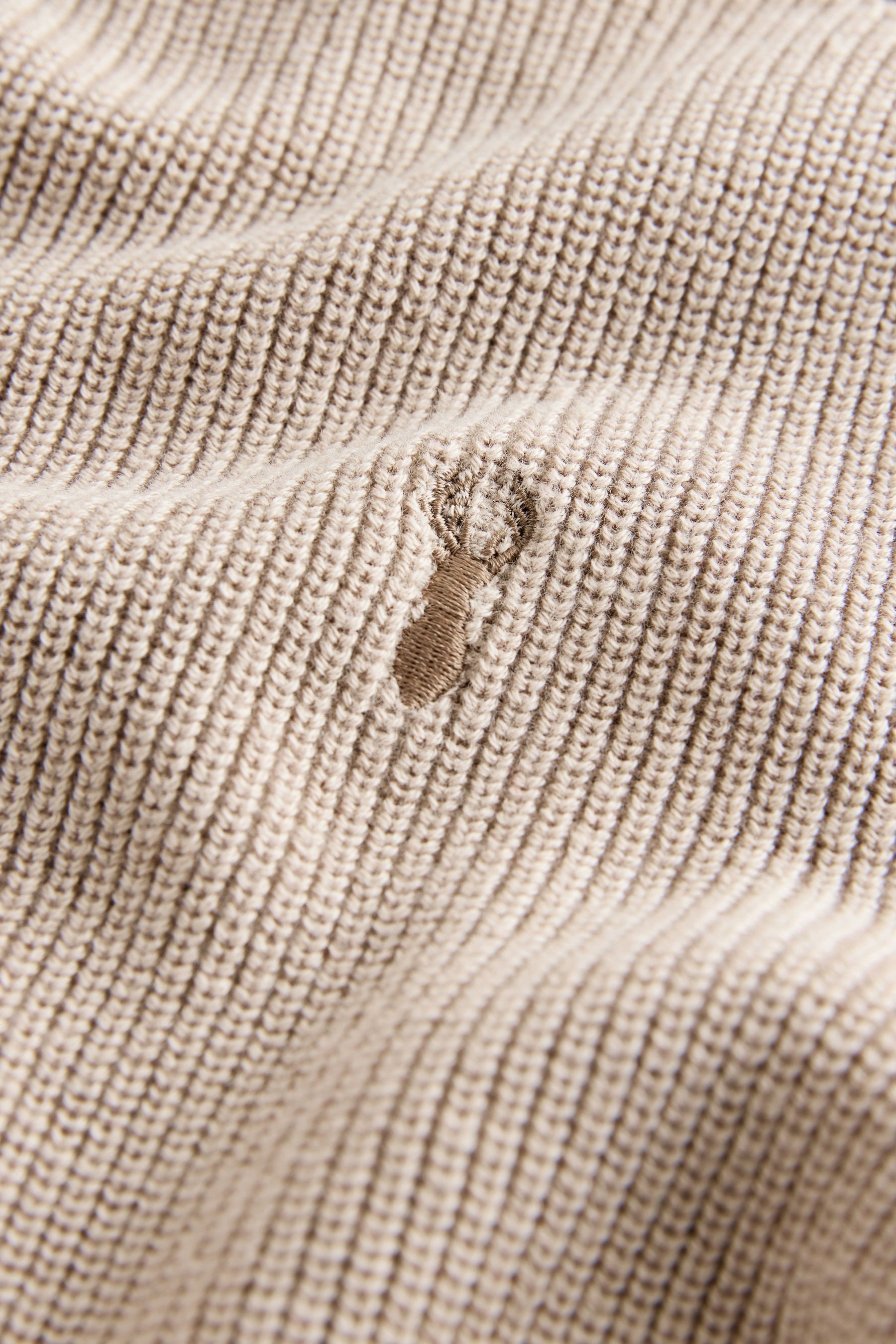 Next Rundhalspullover Strickpullover mit Rundhalsausschnitt und Hirsch (1-tlg)