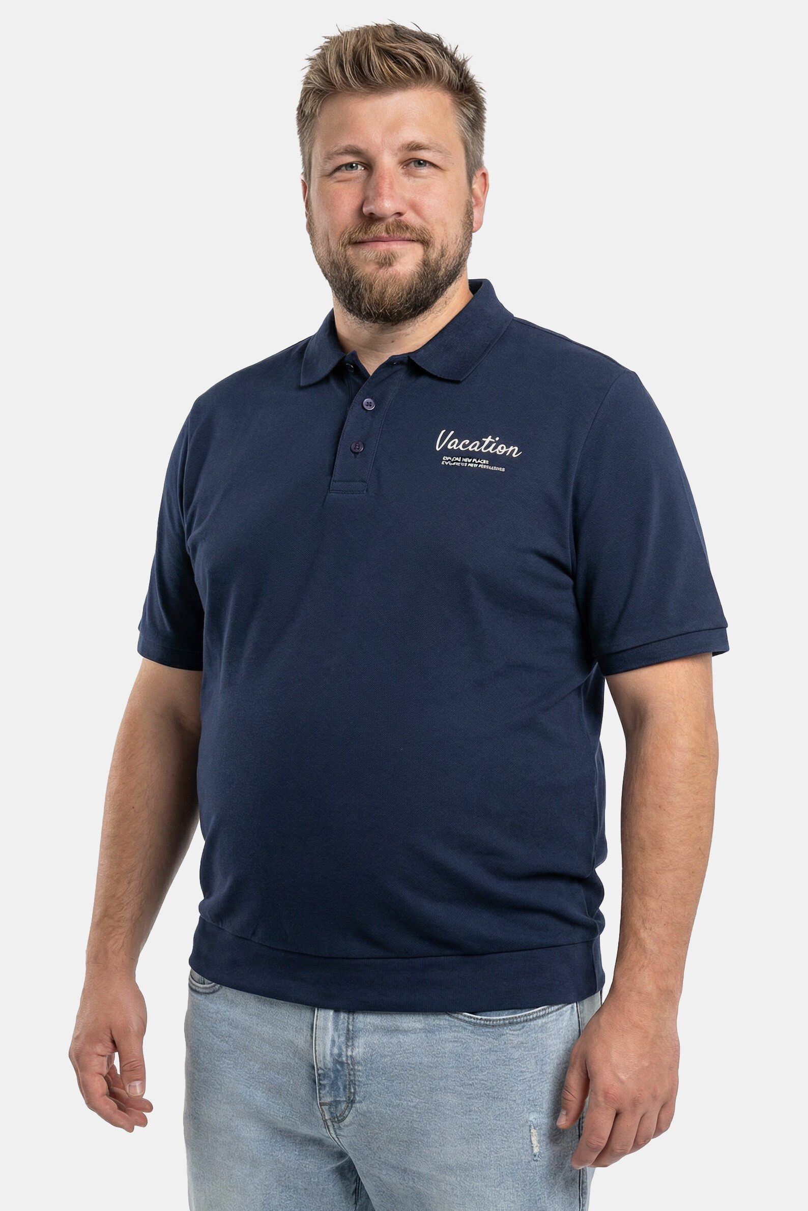 Men Plus Poloshirt Poloshirt Bauchfit Piqué Brustprint Halbarm günstig online kaufen