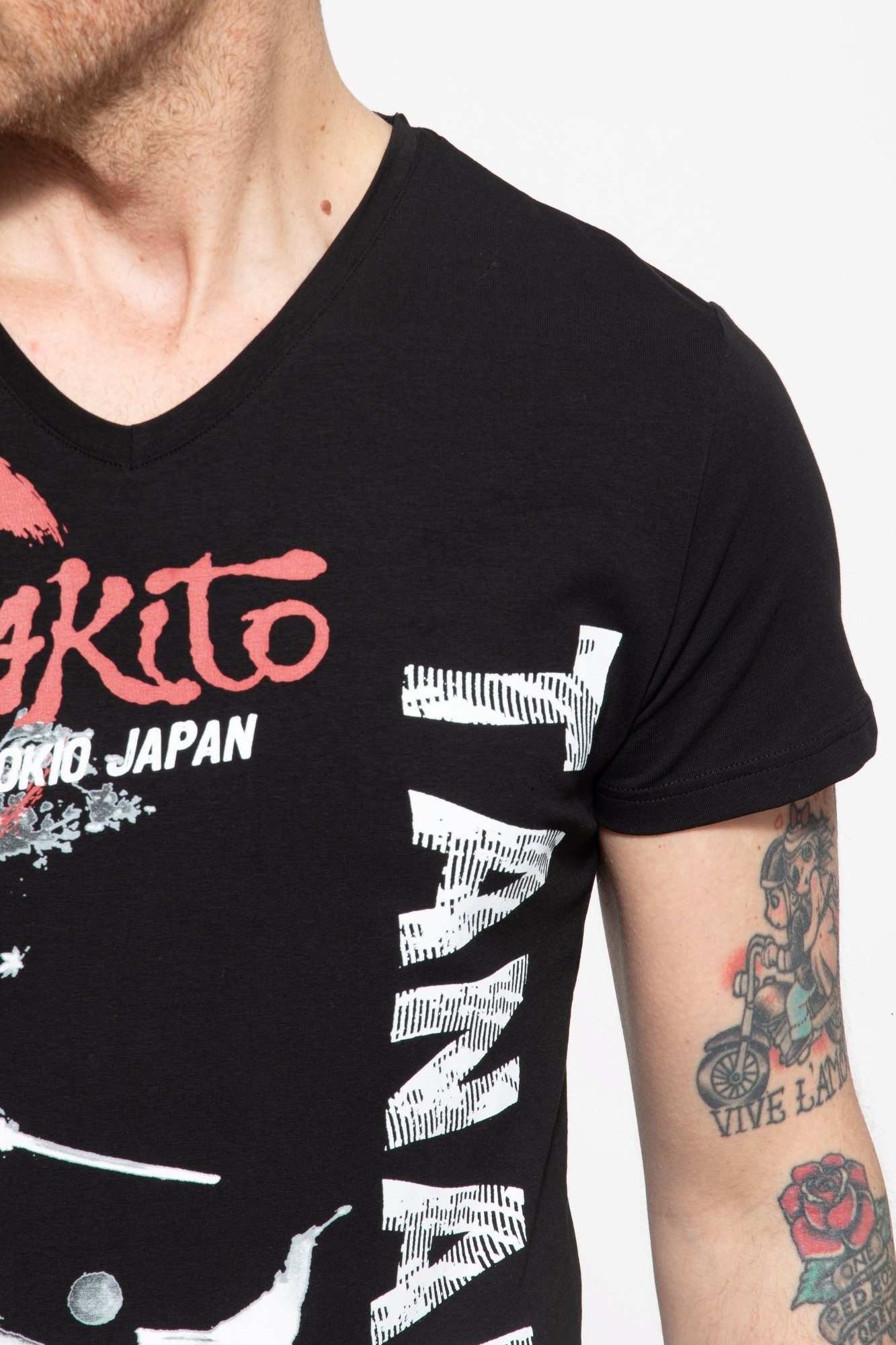 mit Akito T-Shirt Strong schwarz Tanaka Print