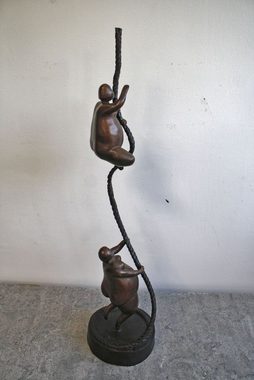 Bronzeskulpturen Skulptur Bronzefigur zwei dicke Tänzerinnen am Seil Ballerina