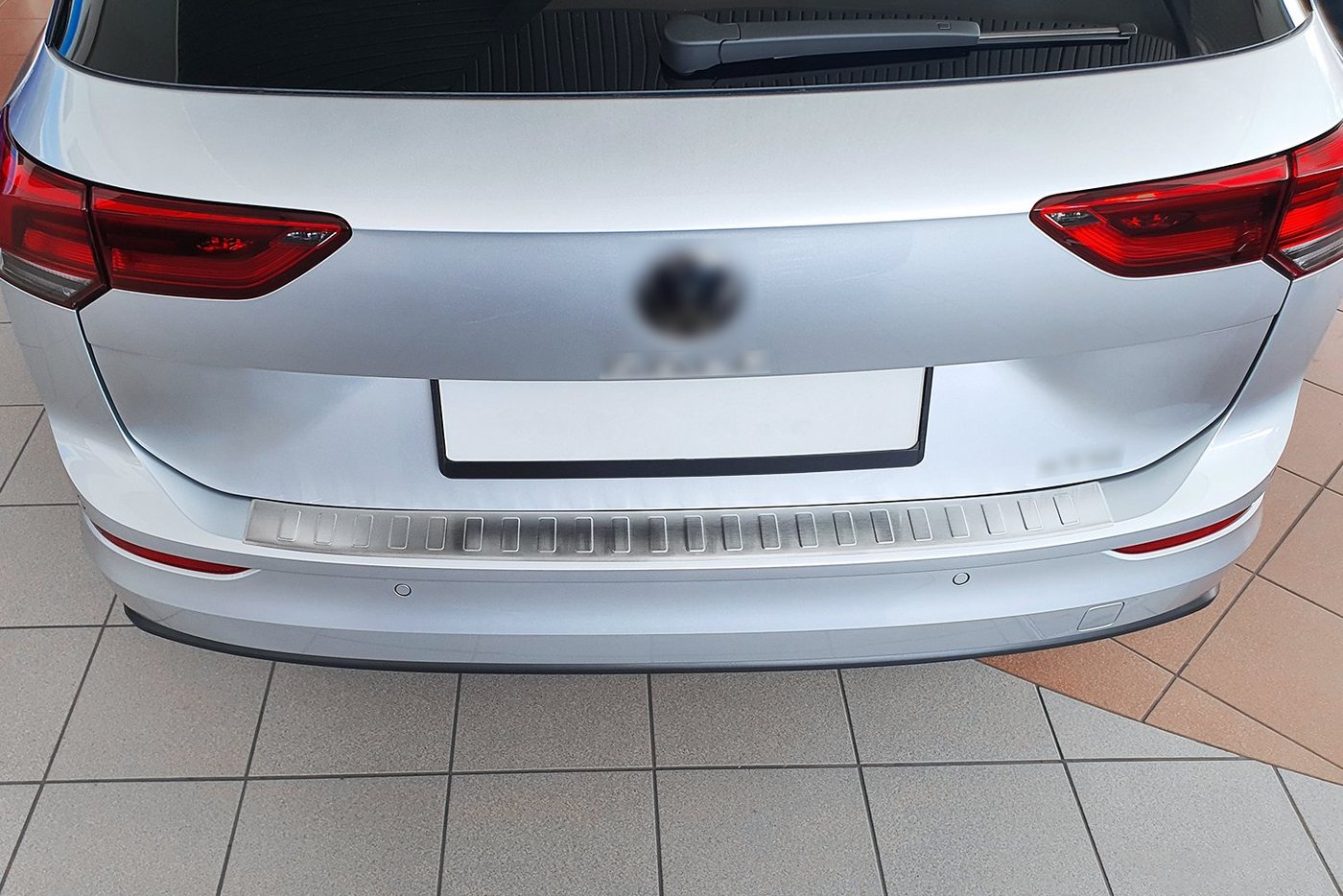 Thumbnail - tuning-art Ladekantenschutz L439 Edelstahl passgenau für VW Golf 8 Kombi ab 2020-