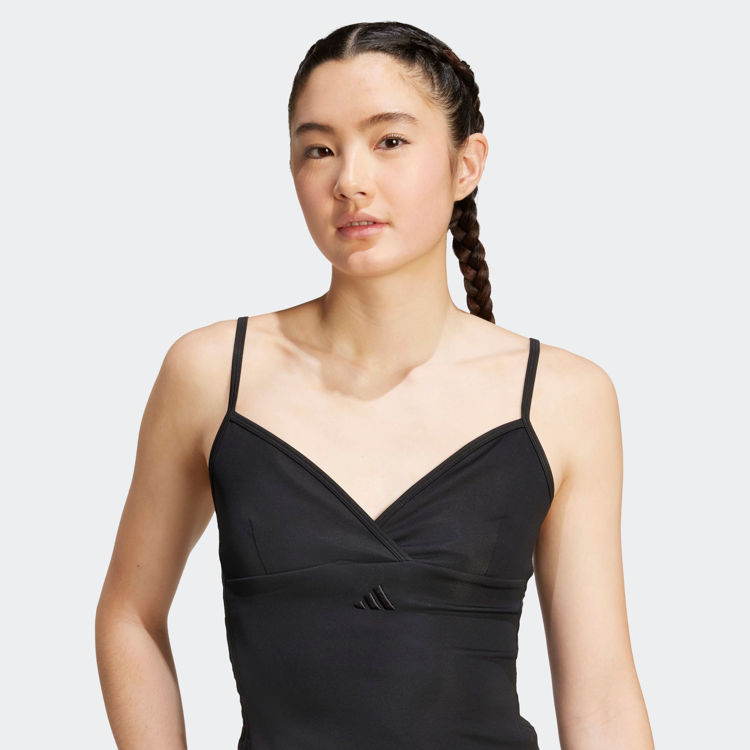 adidas Sportswear Tanktop SEASONAL ESSENTIALS 3-STREIFEN TANK figurnahe Schnittform, mit V-Ausschnitt, pflegeleicht