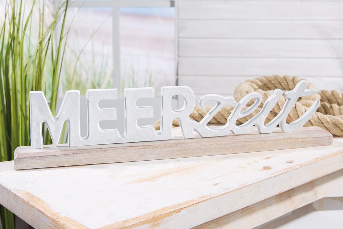 Deko-Schriftzug Schriftzug Meerzeit aus Aluminium und Mangoholz Weiß