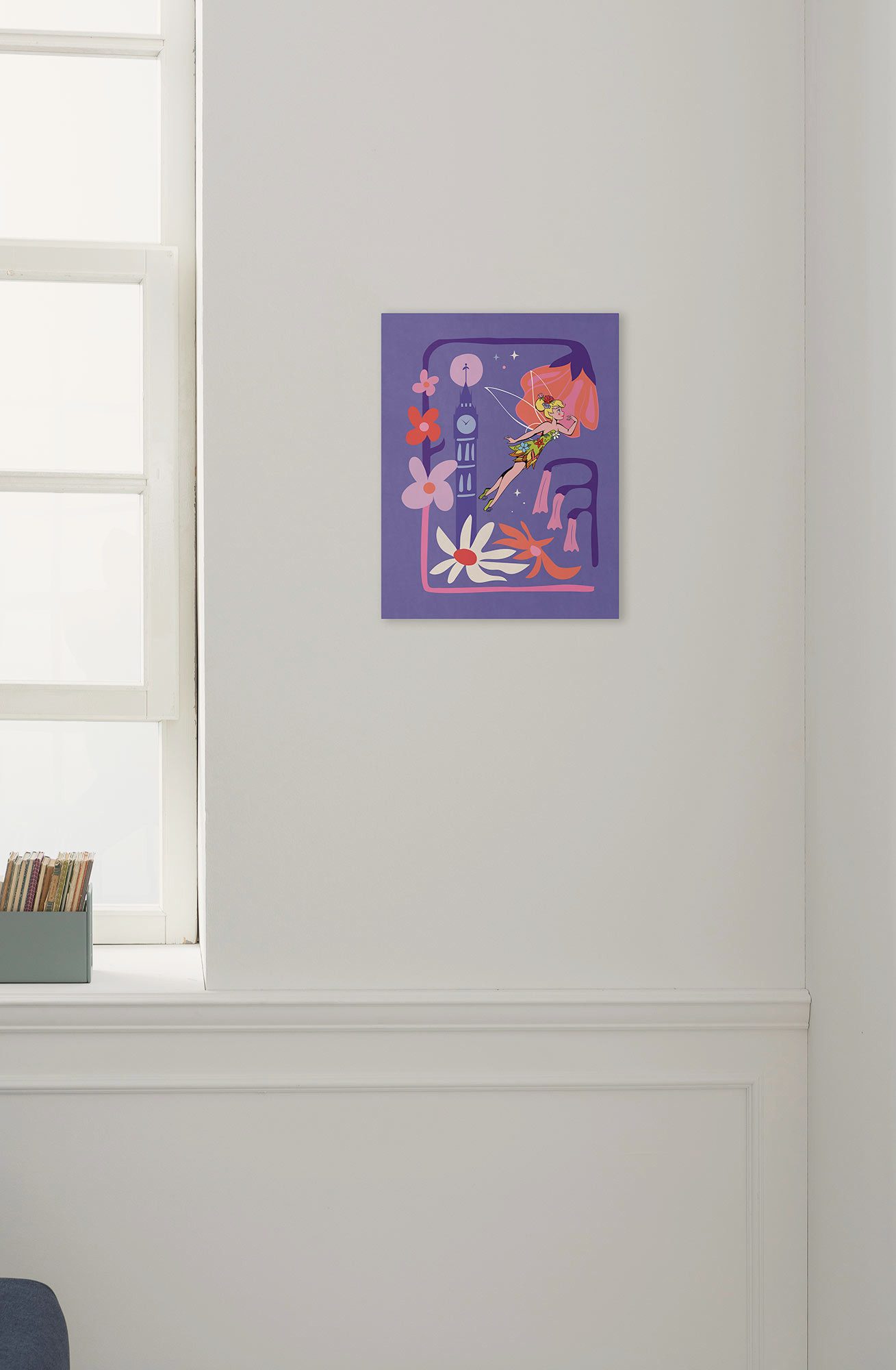 Komar Leinwandbild Disney Tinker Bell Flower City, Disney (1 St), 30 x 40 cm (Breite x Höhe) - Kinderzimmer, Dekoration