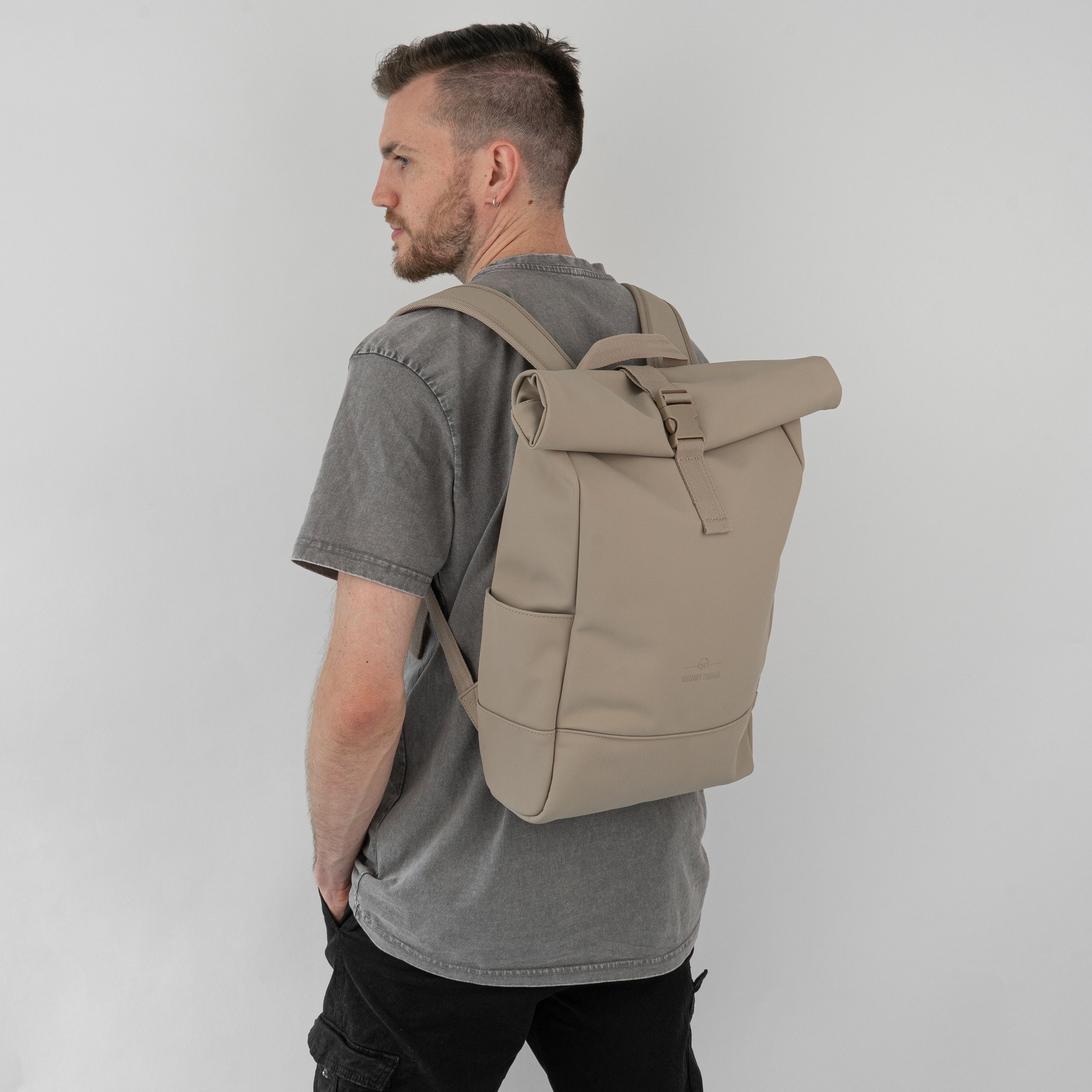 Johnny Urban Cityrucksack Harvey Medium, Rolltop Damen Herren, Laptop Fach (1-tlg), Wasserabweisend