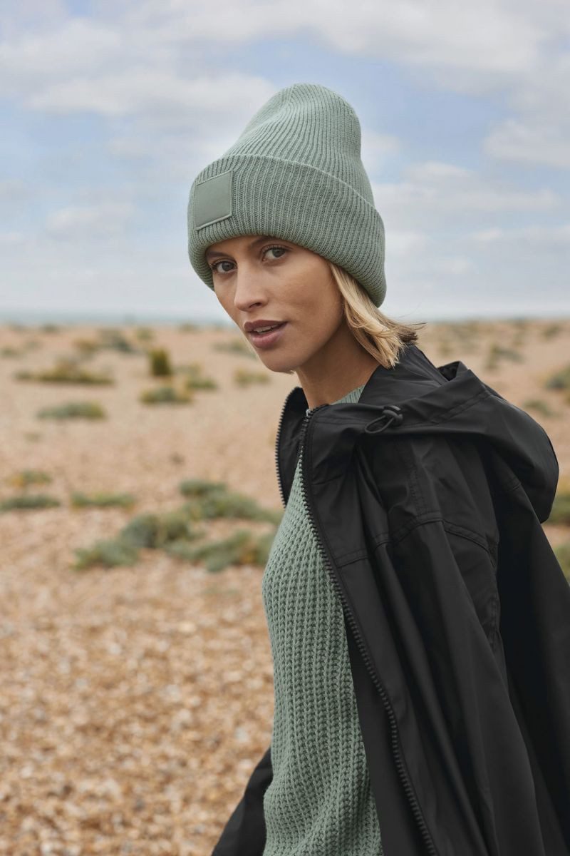 Beechfield® Bommelmütze Deep Cuffed Tonal Patch Beanie doppellagiger Strick günstig online kaufen