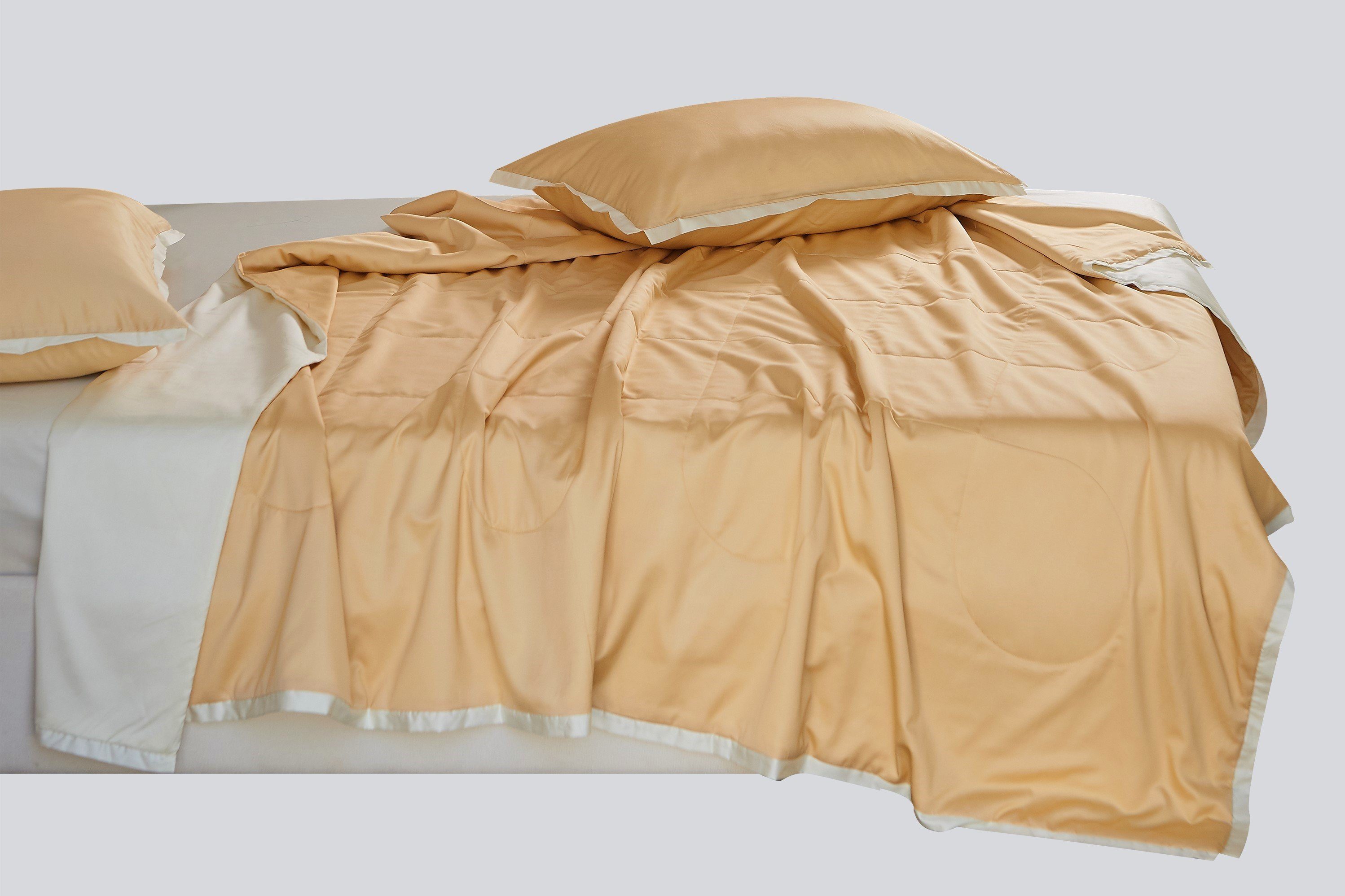 orignee Sommerbettdecke Seide Sommerdecke, Kuscheldecke „peony pavilion", 100% Seidenfüllung, Füllung: 100% Tusahseide, Kuscheldecke aus Seide. Geschmeidig und kuschelig.