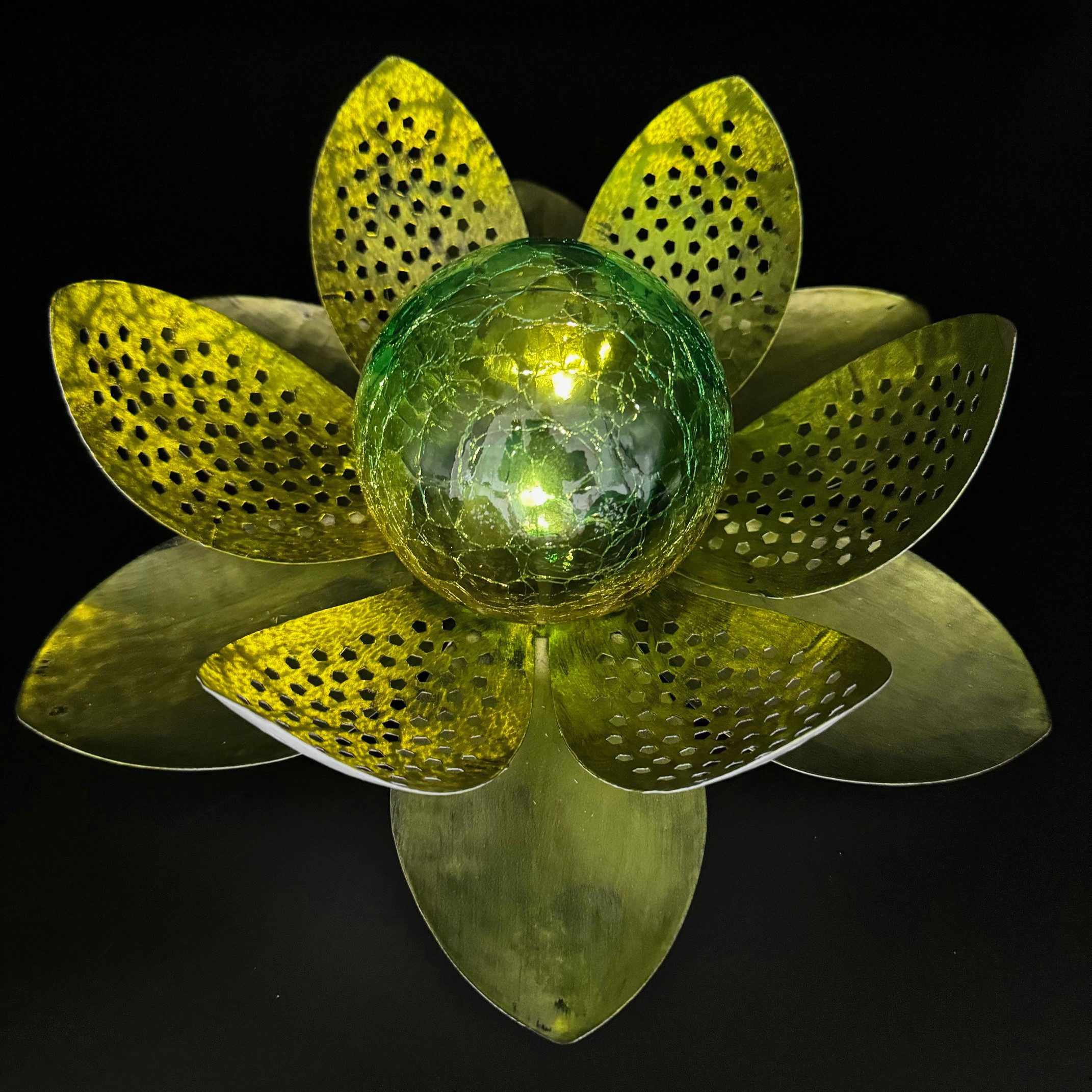 Online-Fuchs LED Solarleuchte Lotusblüte, Blume als Garten Deko für außen -, Dämmerungssensor -, Warmweiß, - Solarleuchten