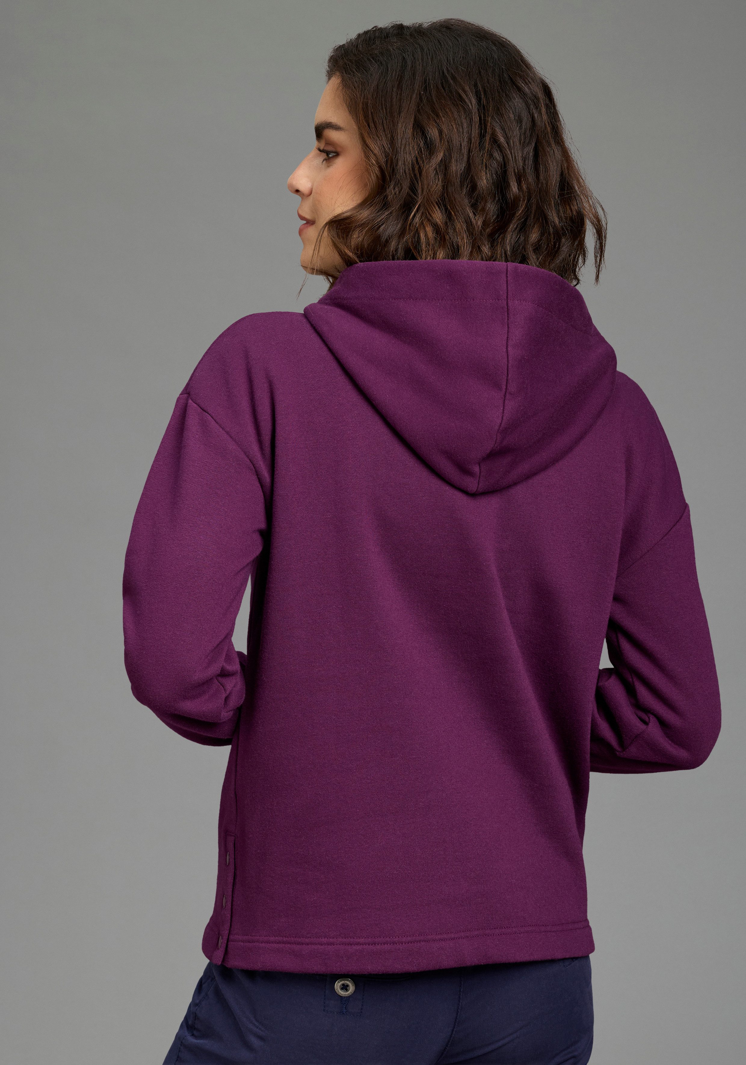 KangaROOS Kapuzensweatshirt mit Rippbündchen an Ärmeln und Saum, lässig geschnitten, hüftbedeckend – Bild 3 von 5