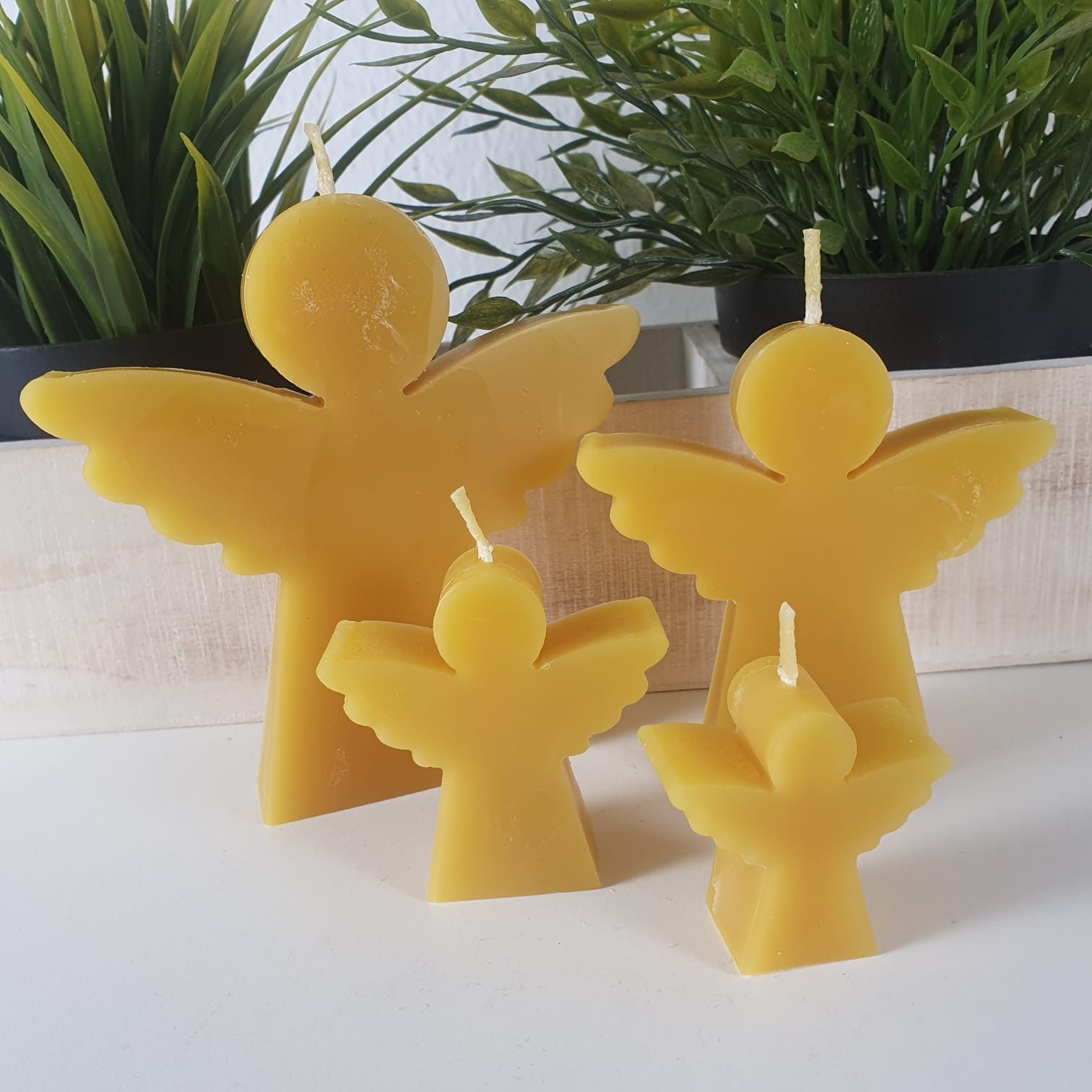 Aspinaworld Bienenwachskerze Engel Kerzen 4er Set 12 cm – Kerzen aus Bienenwachs (4-tlg)