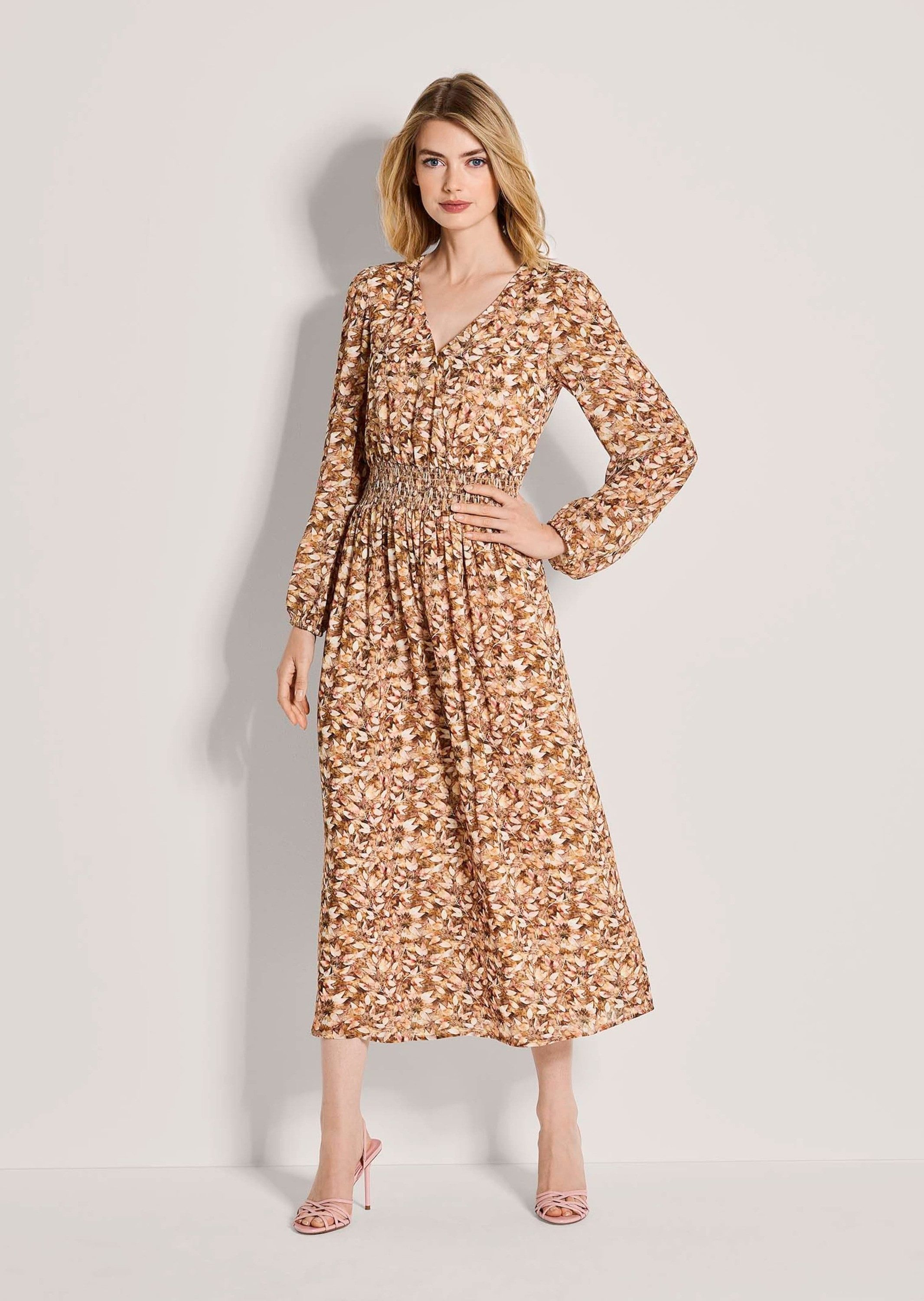 MADELEINE Maxikleid Viskosekleid mit Wickeleffekt Sommerkleid mit V-Ausschnitt, Gummizug, Wadenlänge und Langarm