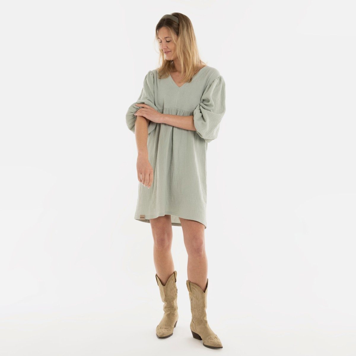 Knit Factory Strickkleid Drew Olive Mist 40 42 Grün 40/42 (Spar-Set, 1-tlg., 1 x Drew Kleid Olive Mist - 40/42) Modell Drew, für Frühjahr, Sommer