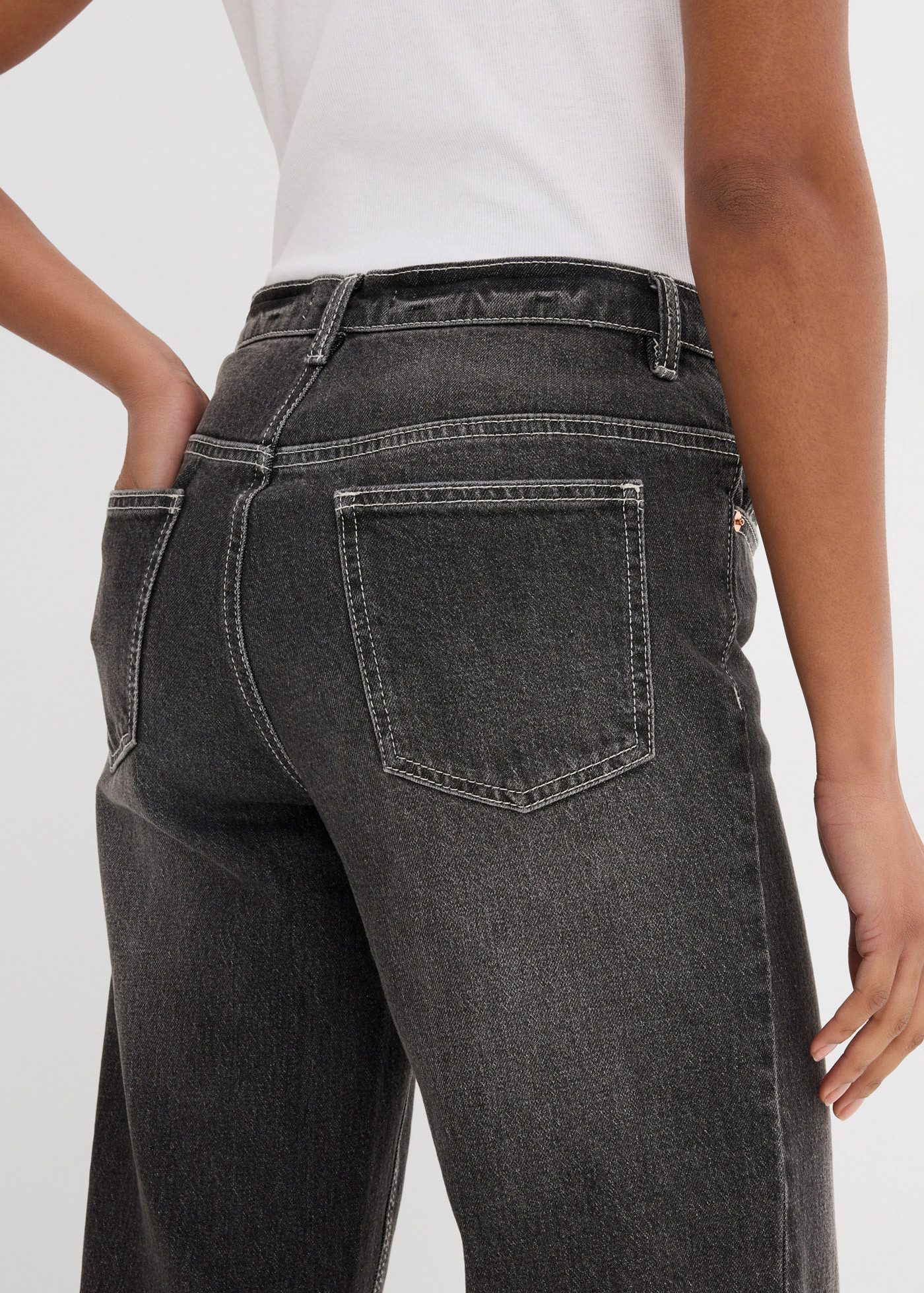 bonprix Weite Jeans loose fit Passform, hoher Bund, aus überwiegend Baumwolle