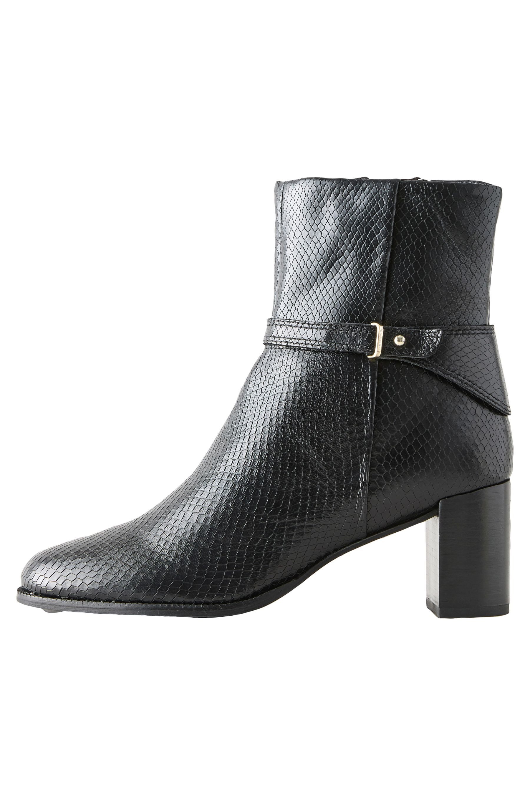 Next Forever Comfort® Stiefeletten mit Metalldetails günstig online kaufen