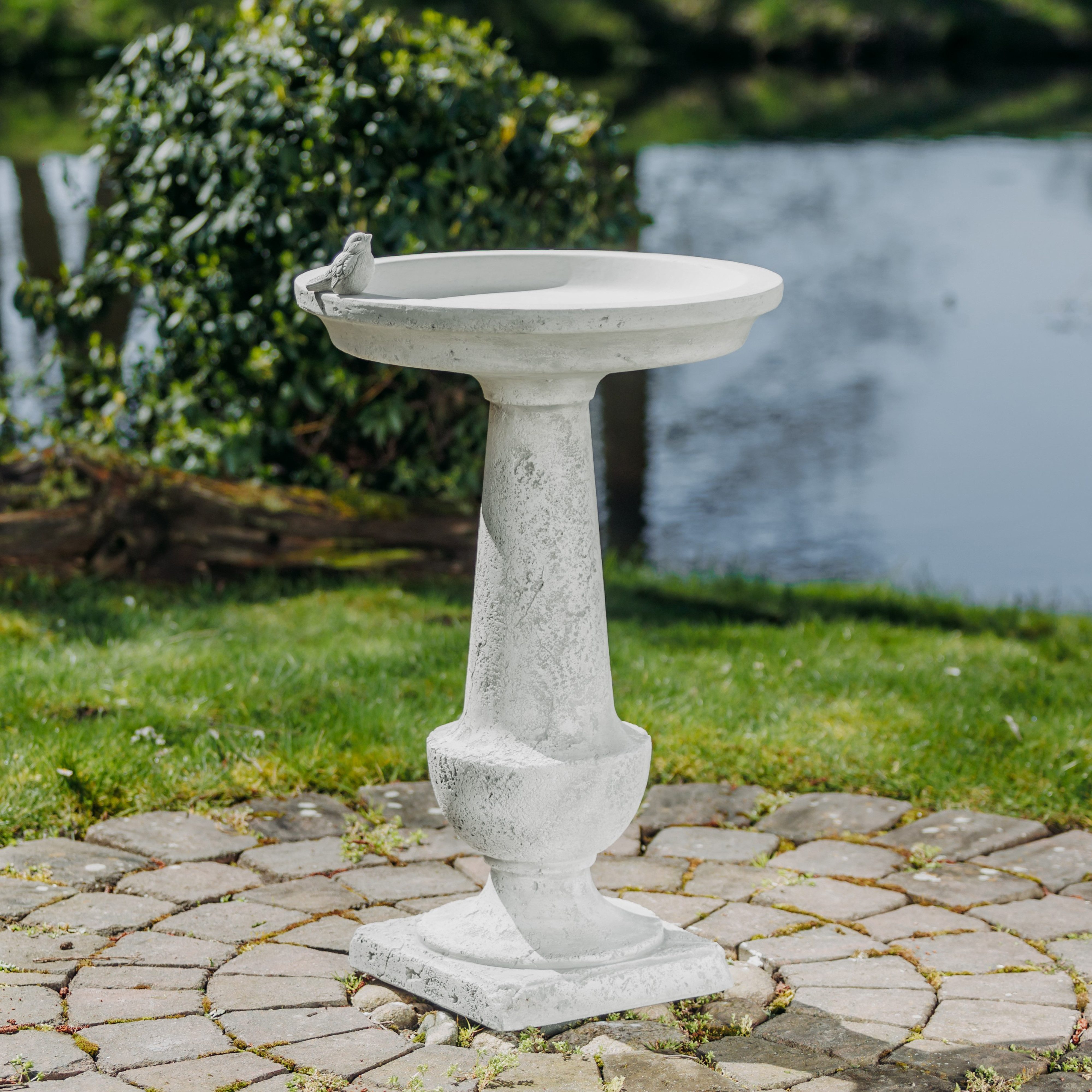 gartendekoparadies.de Gartenfigur Vogel-Bad mit quadratischem Sockel, H. 74 cm, 47 kg, Frostsicher