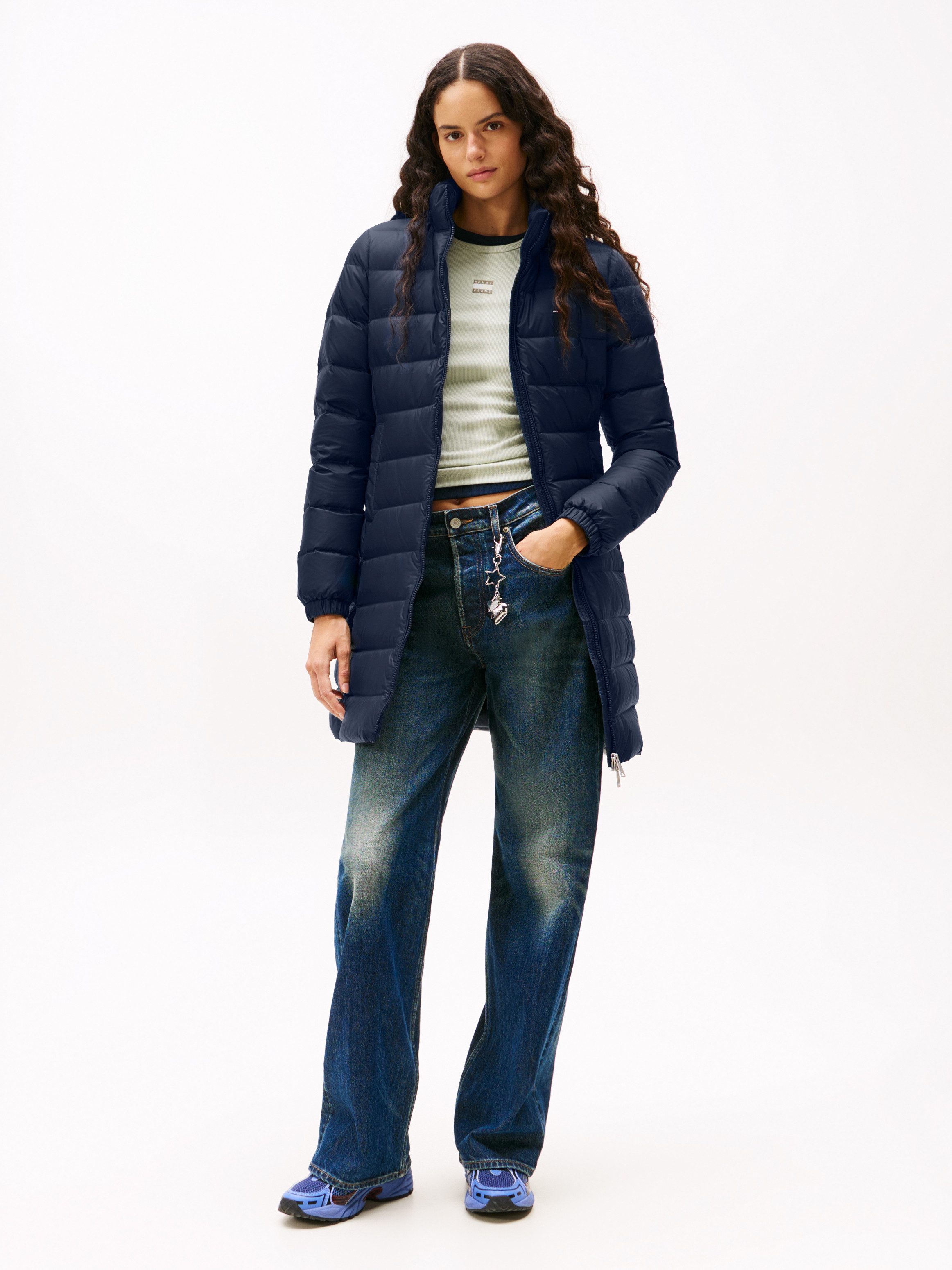 Tommy Jeans Steppmantel TJW ESSENTIAL HOODED DOWN COAT Kunstfaser