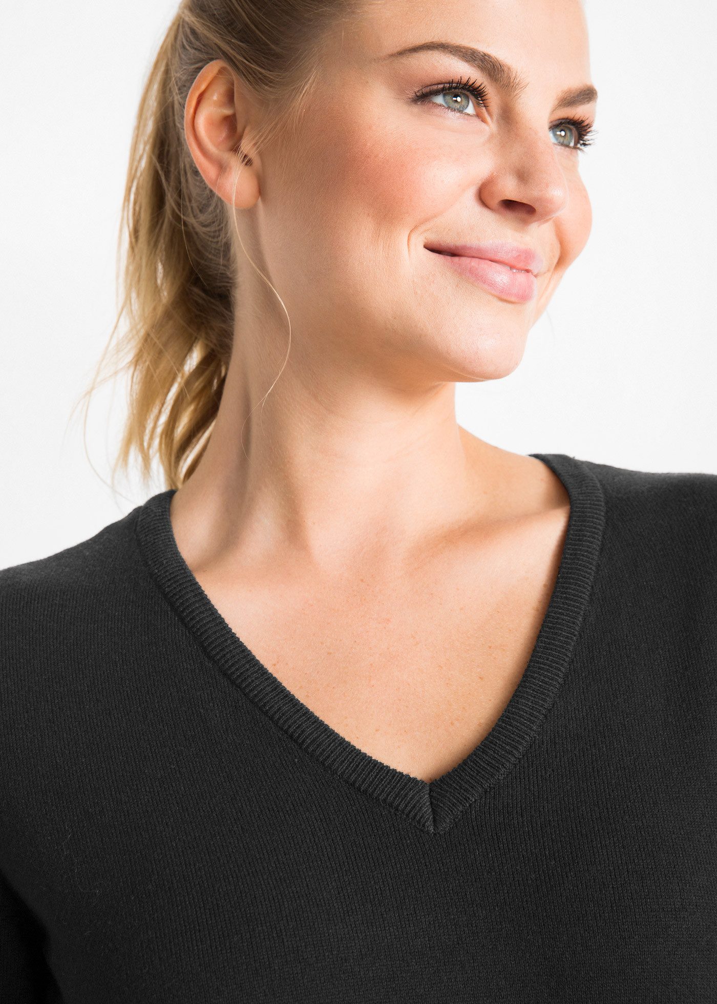 bonprix Strickpullover aus Baumwollmischung, mit V-Ausschnitt, schmale Passform
