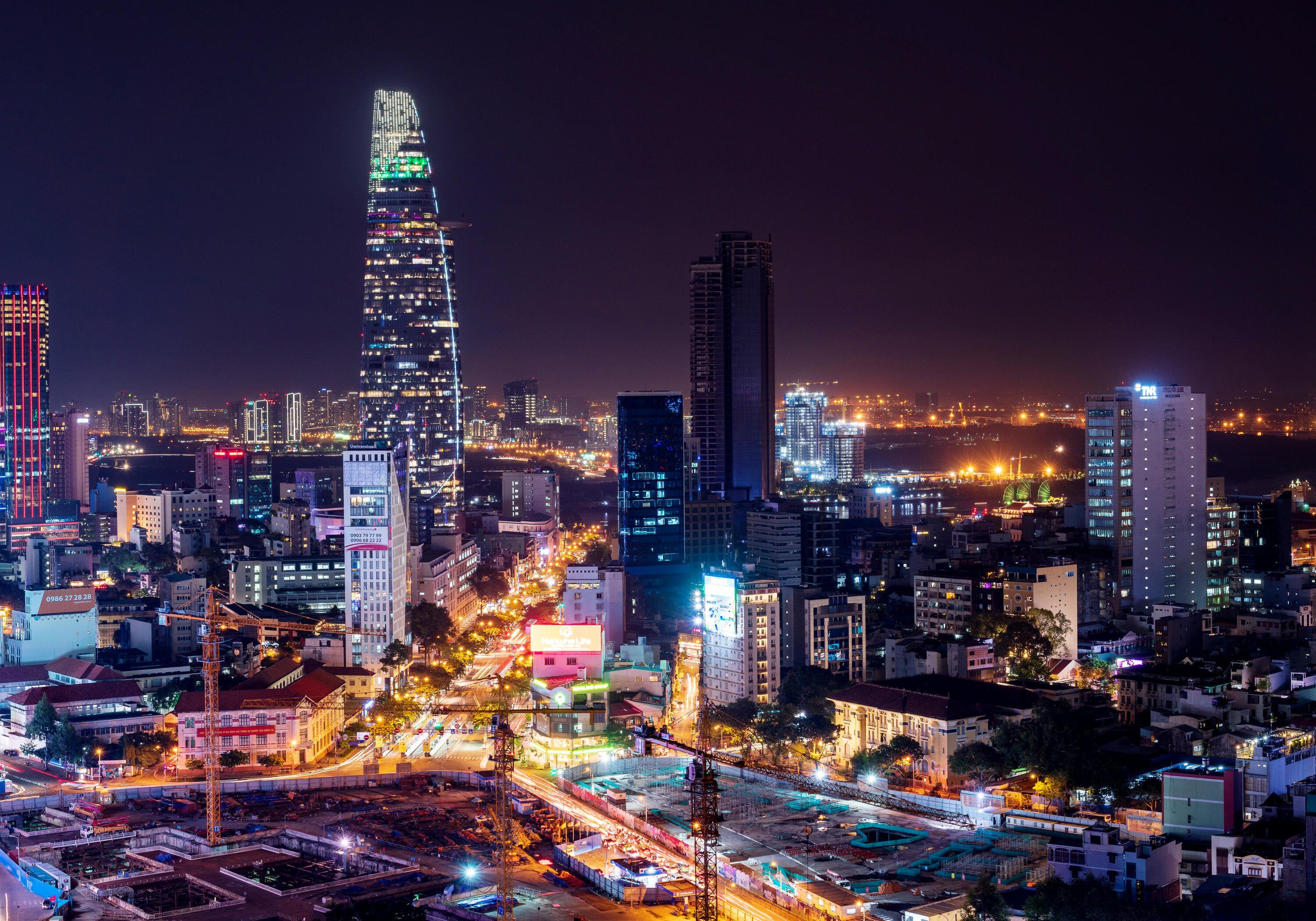 wandmotiv24 Fototapete Skyline Nacht Ho Chi Minh Stadt, glatt, Wandtapete, Motivtapete, matt, Vliestapete