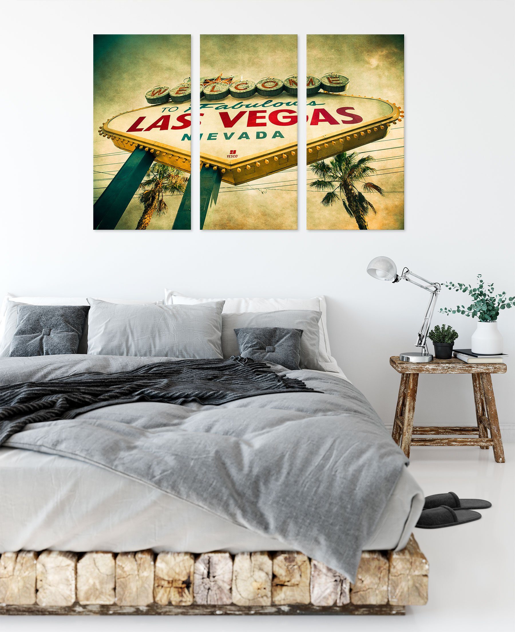 St), Las Pixxprint bespannt, Leinwandbild inkl. Leinwandbild Vegas Ortsschild, 3Teiler (120x80cm) Vegas Las Zackenaufhänger (1 Ortsschild fertig